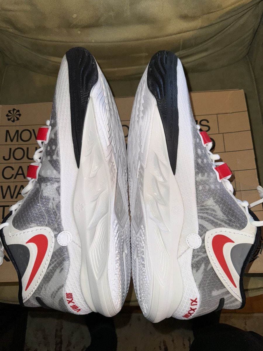 Nike SIZE 18! Nike Kyrie 8 (Rare Unreleased) White/University Red Size US 15 / EU 48 - 7 Thumbnail