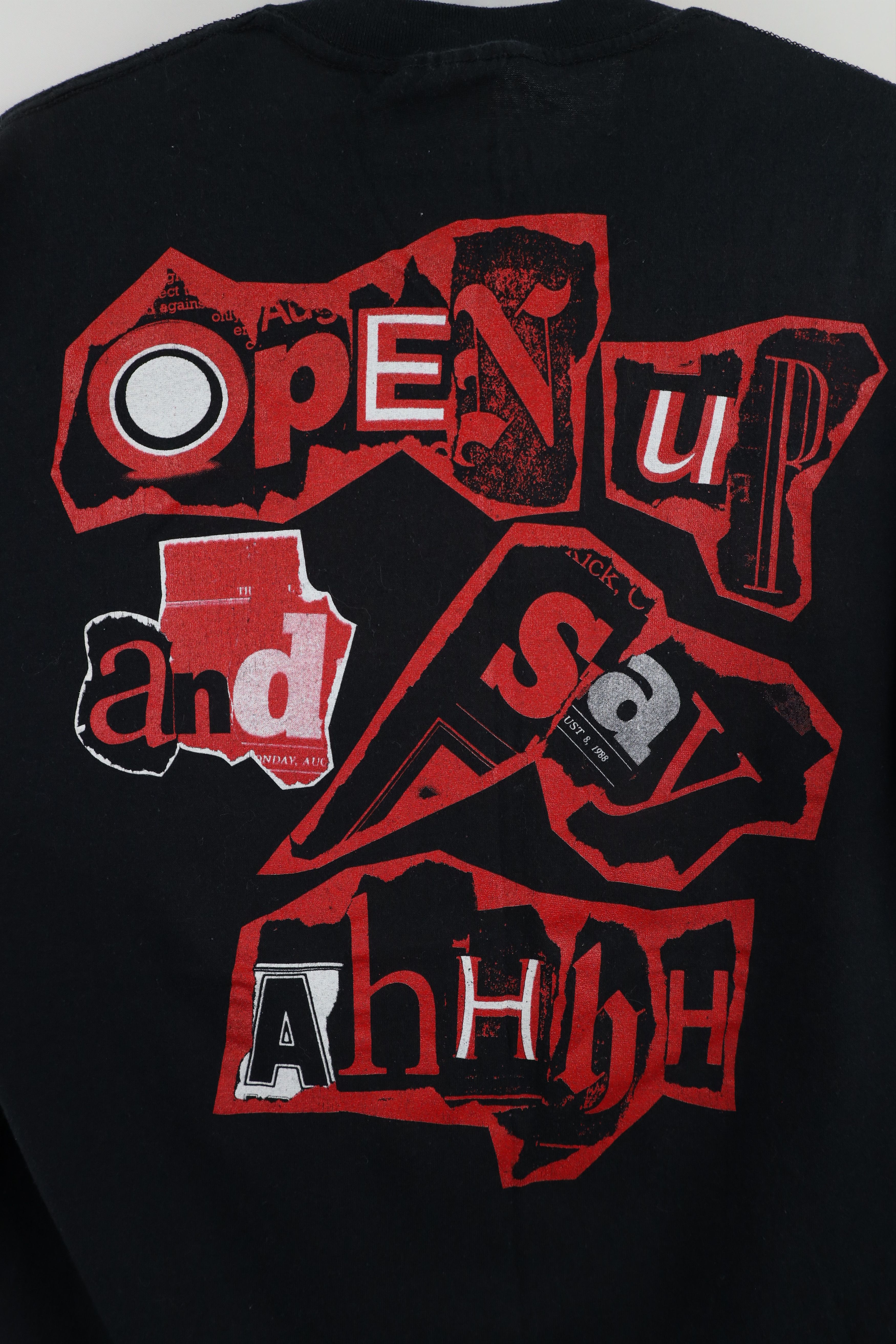 Vintage Vintage 80s Up and Say Ahh Tour PoisonBand T-Shirt Black USA Size US L / EU 52-54 / 3 - 8 Thumbnail