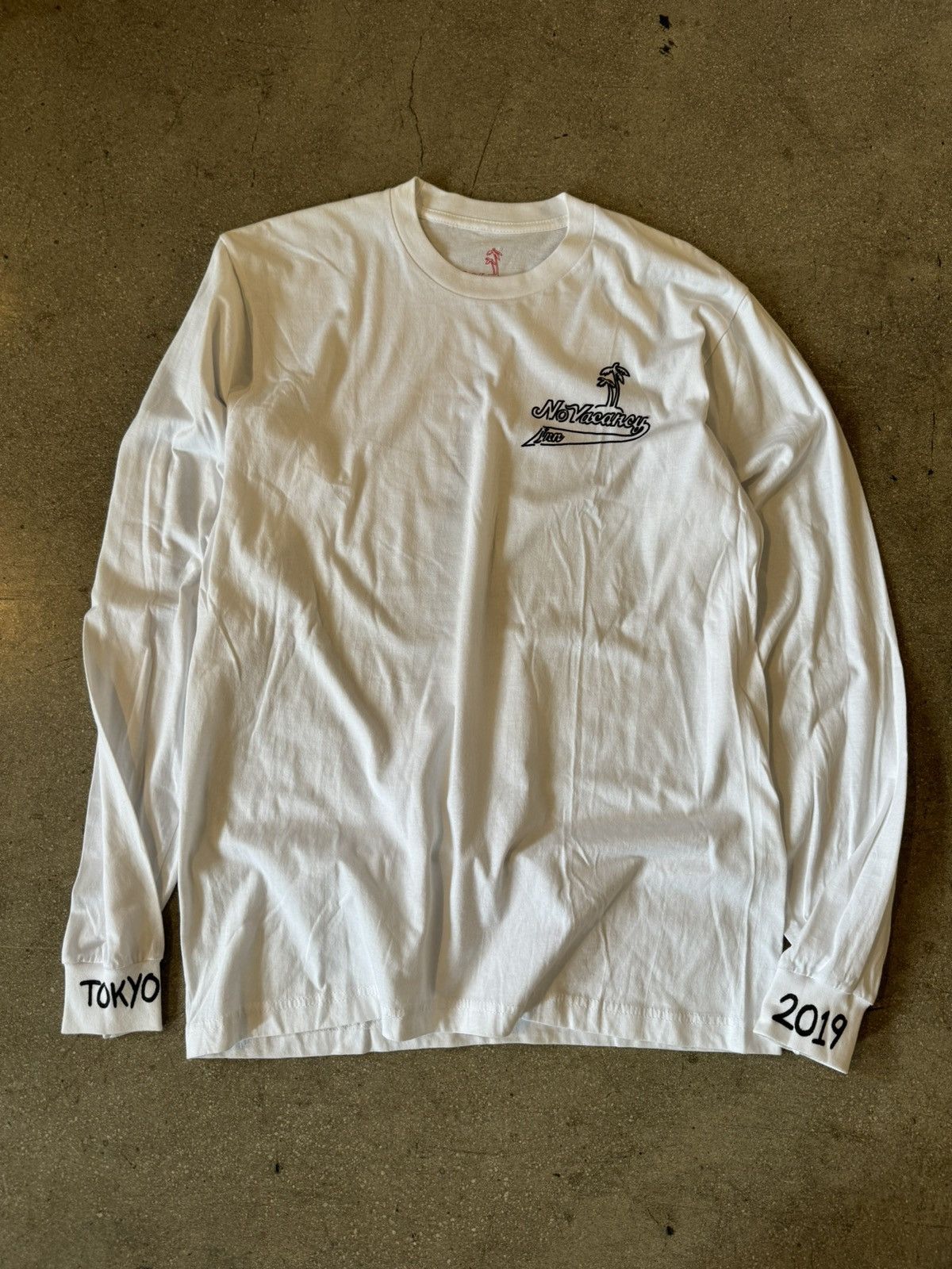 No Vacancy Inn × Stussy 2019 No Vacancy Inn Tokyo “water and WiFi” long sleeve Size US L / EU 52-54 / 3 - 2 Thumbnail