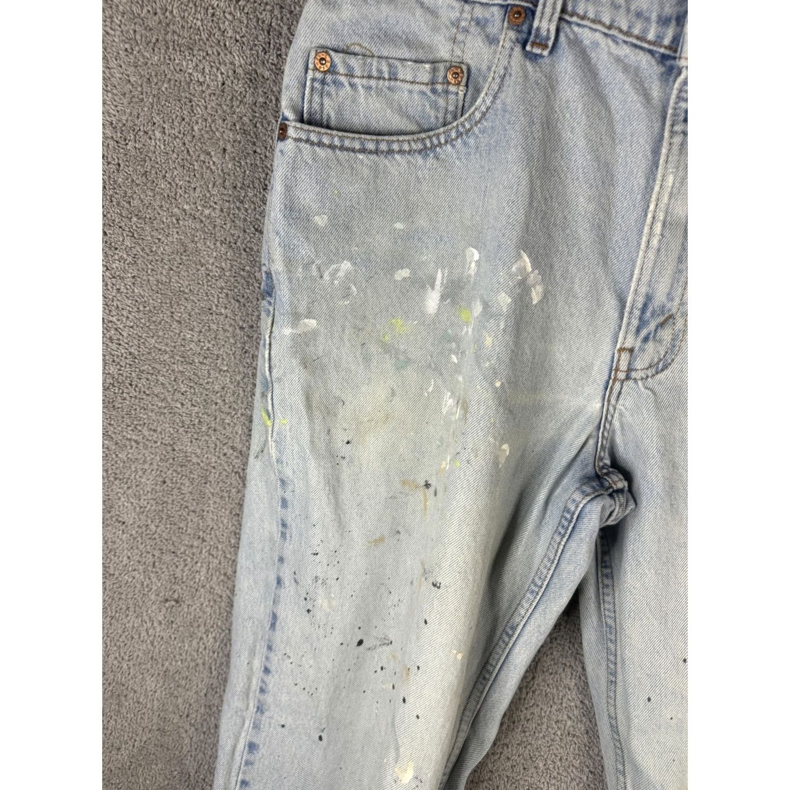 Levi's VINTAGE Levi's 560 Jeans Mens 33x34 Light Wash Blue Paint Loose Tapered USA 90s Size US 33 - 7 Thumbnail