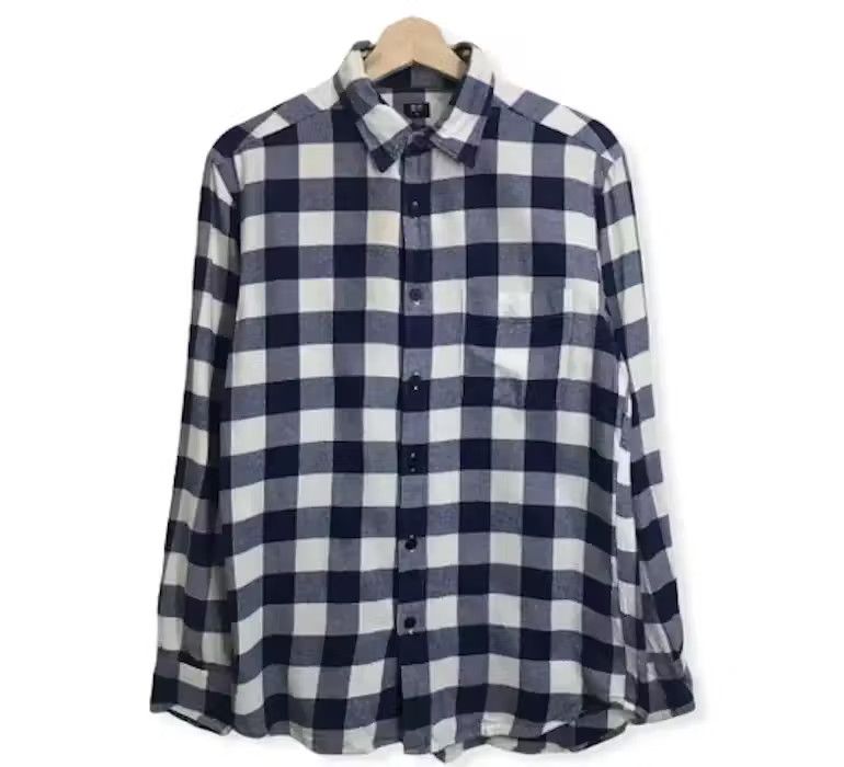 image of Uniqlo Flannel Shirt, Men's (Size Medium)
