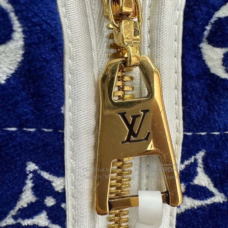 Louis Vuitton Louis Vuitton SS 22 Classic Logo Print Jacket Size XS / US 0-2 / IT 36-38 - 3 Thumbnail