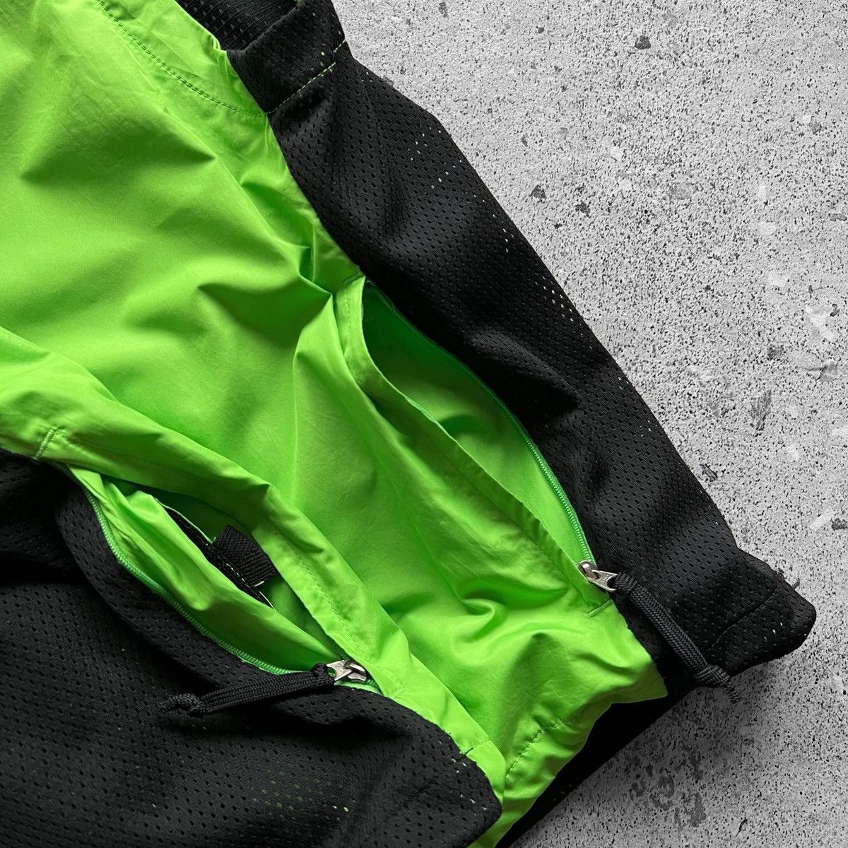Nike × Vintage Nike Mens Vintage 90s Green Full Zip Sleeveless Vest Jacket Size US S / EU 44-46 / 1 - 6 Thumbnail