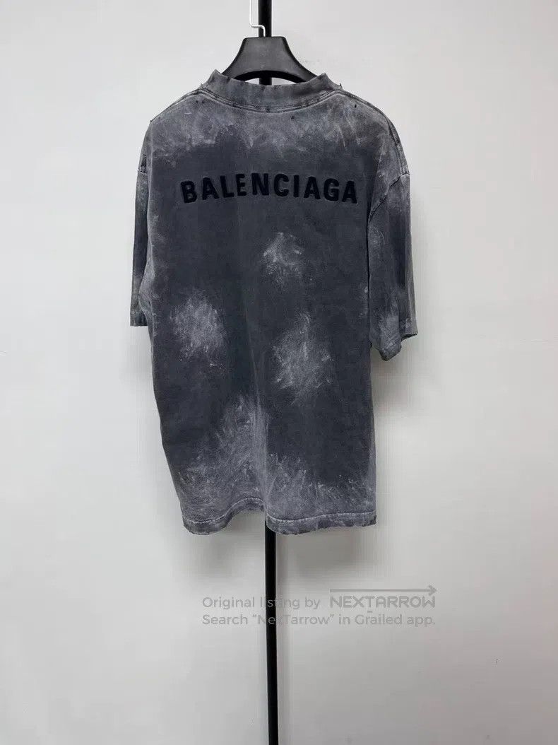 Balenciaga Balenciaga Letter Emblem Embroidered Crewneck Short Sleeve Size US S / EU 44-46 / 1 - 2 Thumbnail