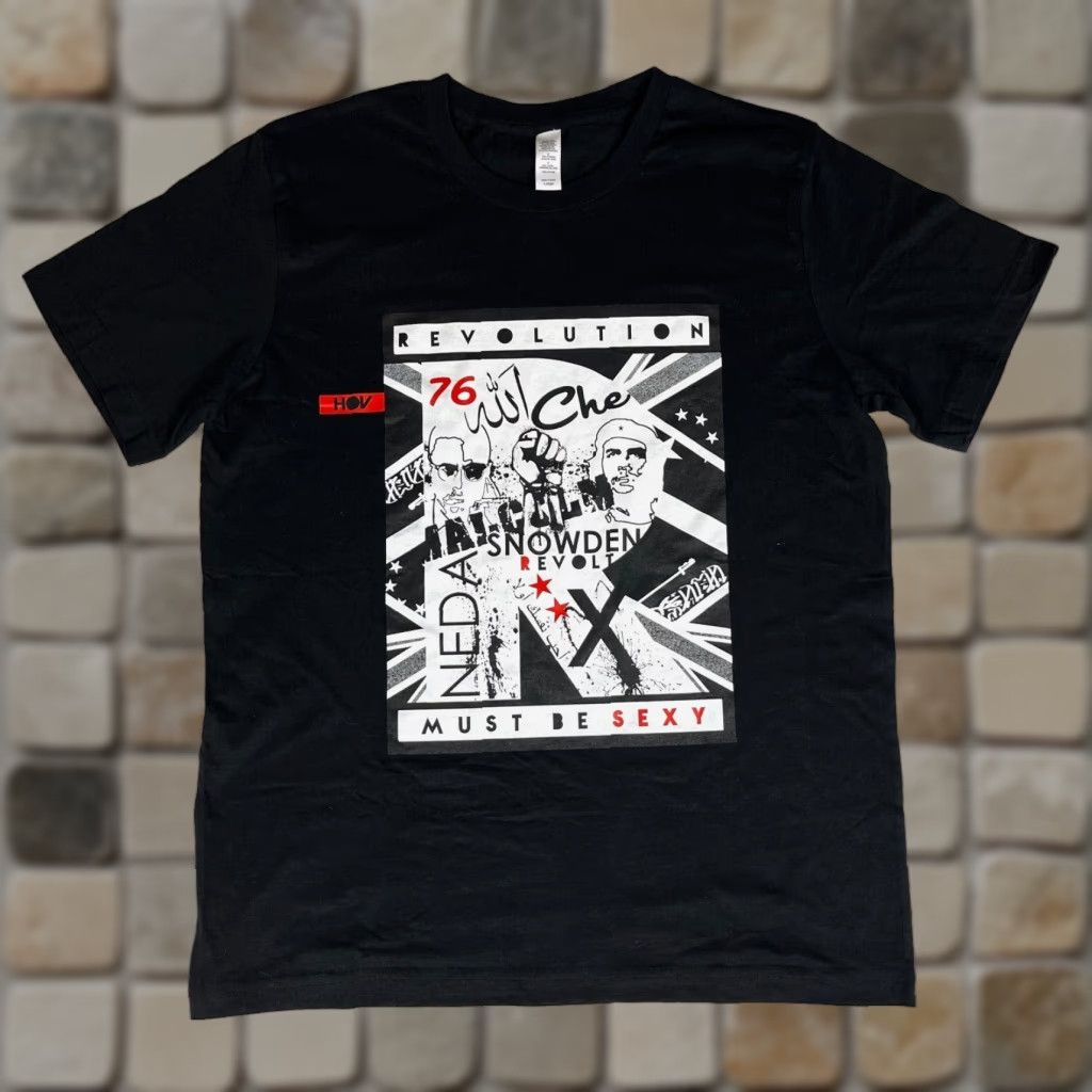 Vintage NWOT 'Revolution Must Be Sexy' Graphic T-Shirt Sz L Unisex Adult T-Shirt Black 100% Cotton Short Sleeve Crew Neck Men Womens Boys Girls XXL? Size US L / EU 52-54 / 3 - 1 Thumbnail