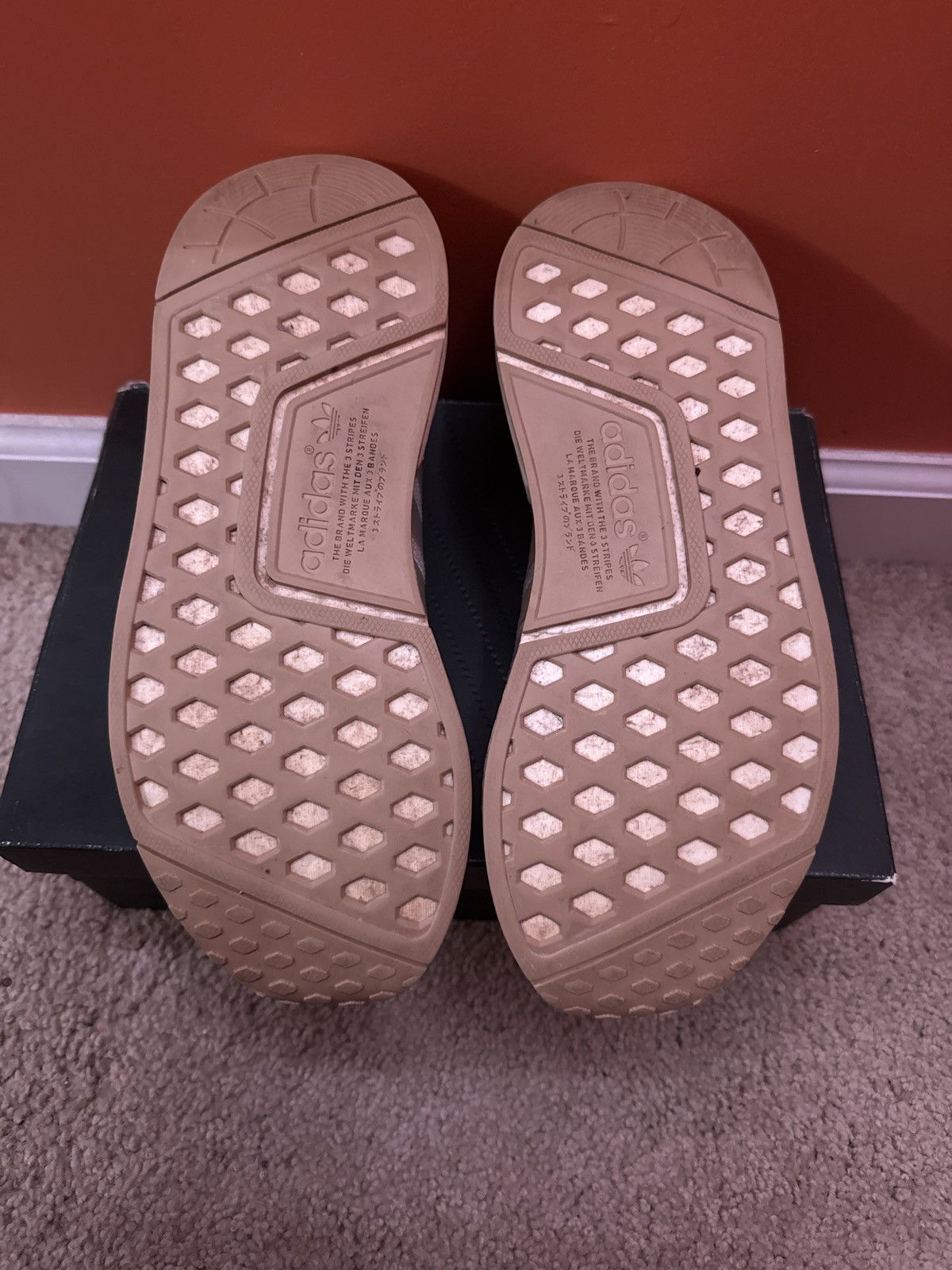 Adidas Adidas nmd r1 linen khaki Size US 8.5 / EU 41-42 - 5 Thumbnail