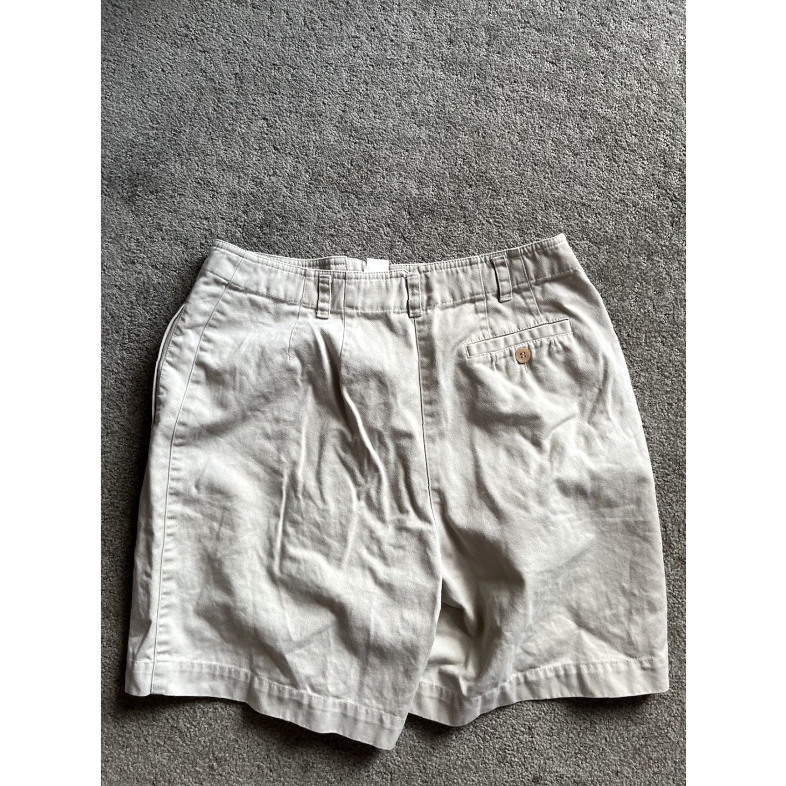 Liz Claiborne Liz Claiborne LizSport Pleated Beige Mom Shorts Size 8 Women Cotton High Rise Regular Size 30" / US 8 / IT 44 - 2 Thumbnail