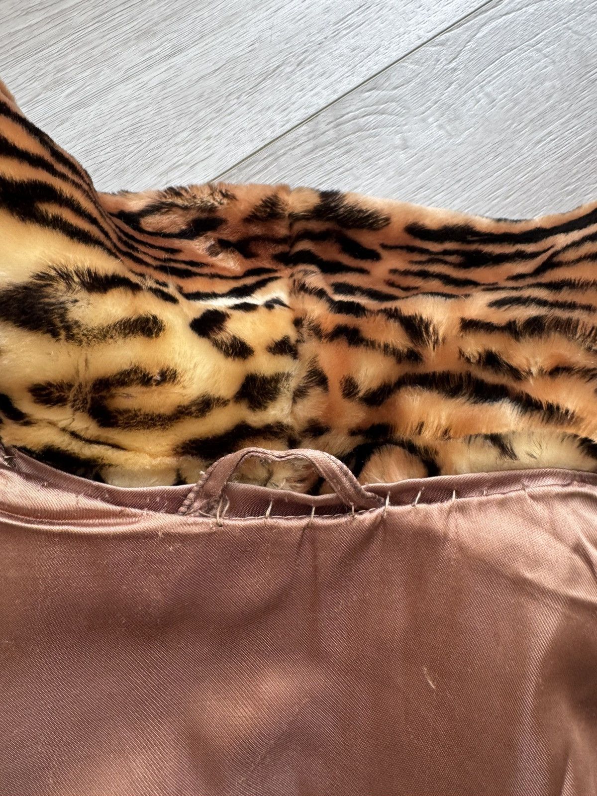 Vintage Vintage Leopard Rabbit Fur Coat – Genuine Real Fur – 90s Y2K Size M / US 6-8 / IT 42-44 - 10 Thumbnail