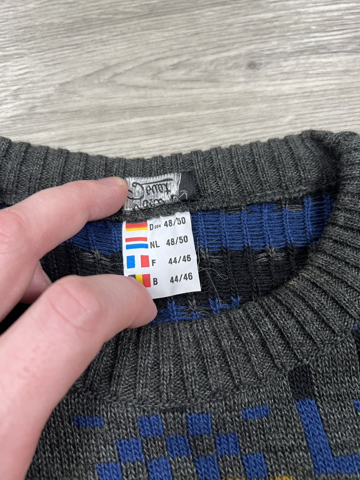 Other Vintage Wool Textured Abstract Aztec Pattern Neon Sweater Size US L / EU 52-54 / 3 - 7 Thumbnail