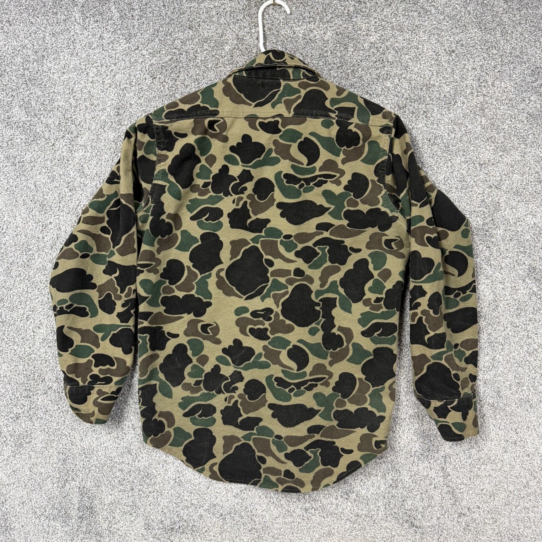 Vintage VINTAGE Deerskin Shirt Duck Camo Hunting Mens M Casual Workwear USA Made Button-Up Long Sleeve Camouflage Size US M / EU 48-50 / 2 - 6 Thumbnail