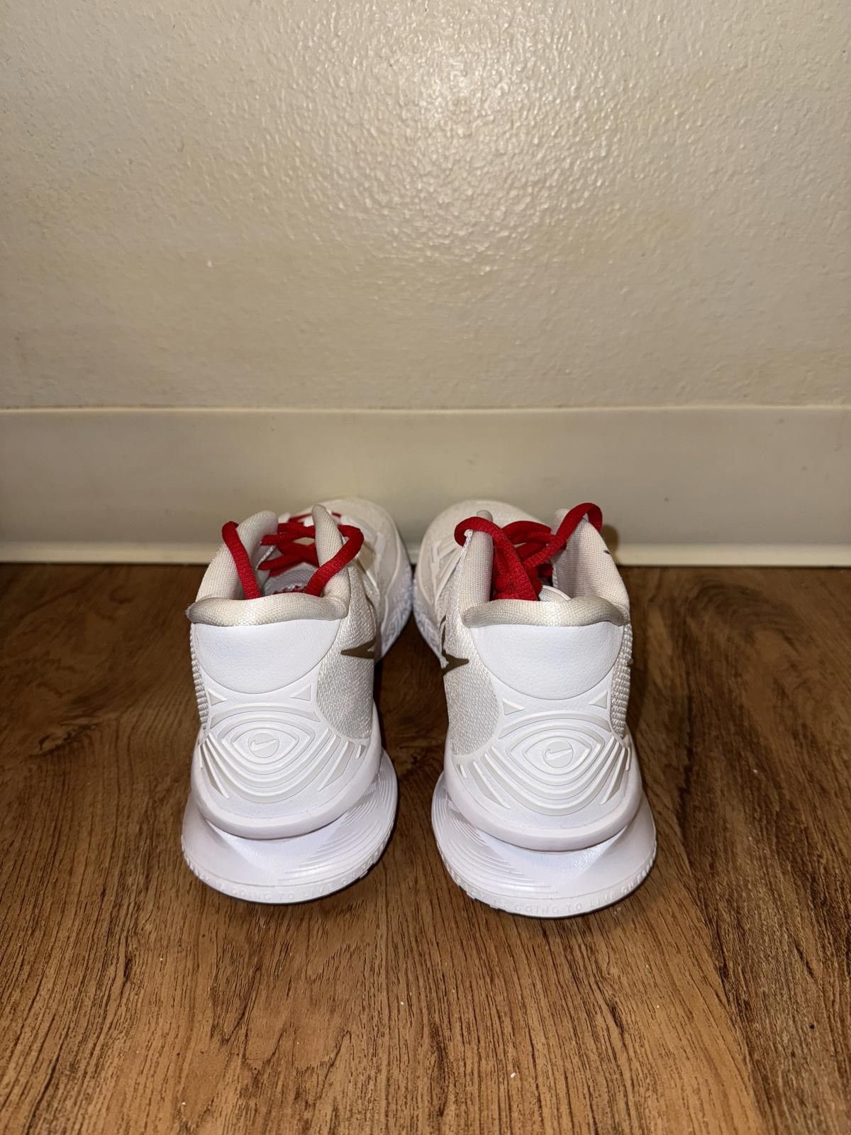 Nike Nike Kyrie 7 White University Red Size US 6.5 / EU 39-40 - 2 Thumbnail