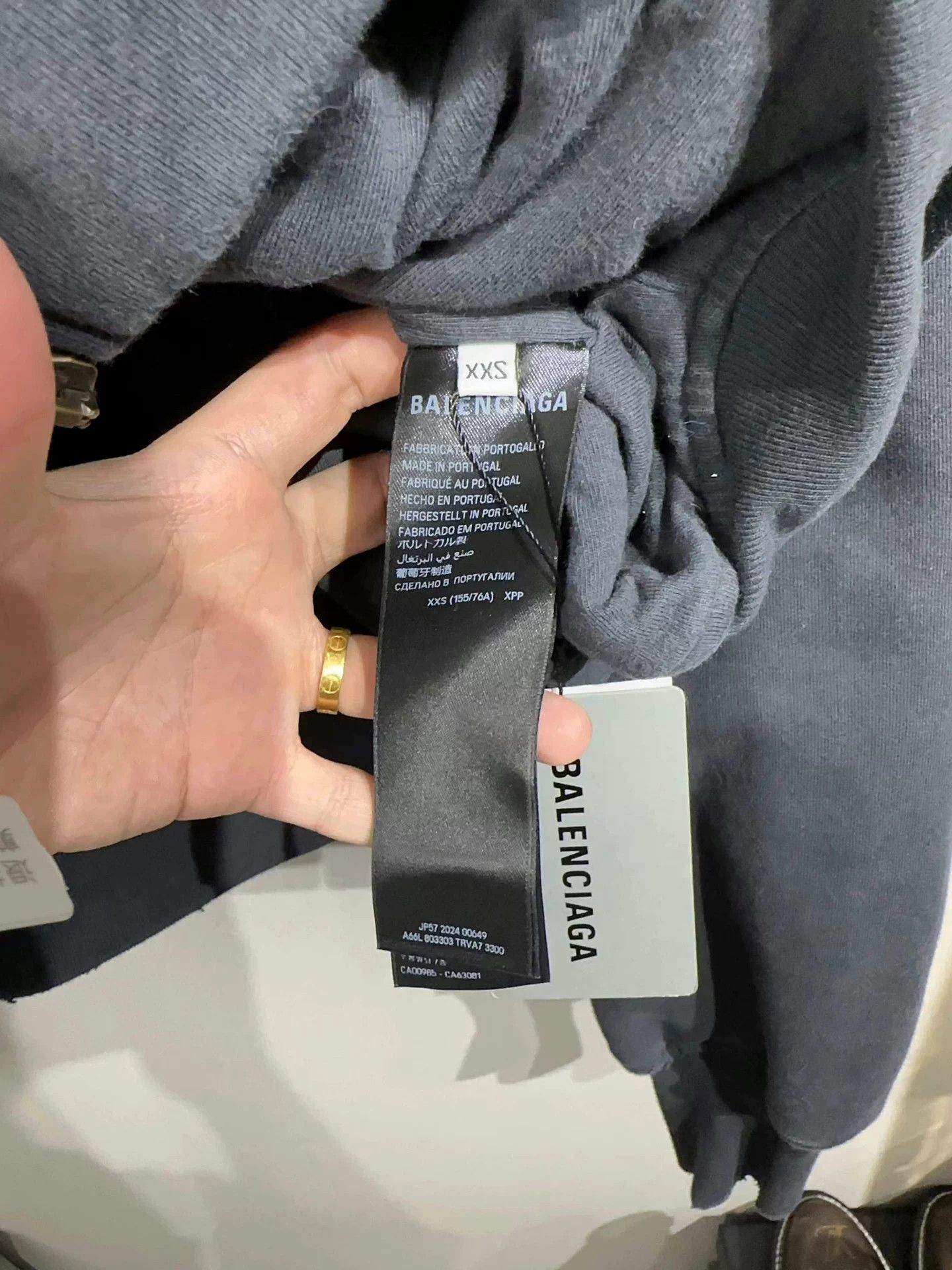 Balenciaga Balenciaga New Reversed Letter Zip-Up Hoodie Size US XXS / EU 40 - 4 Thumbnail