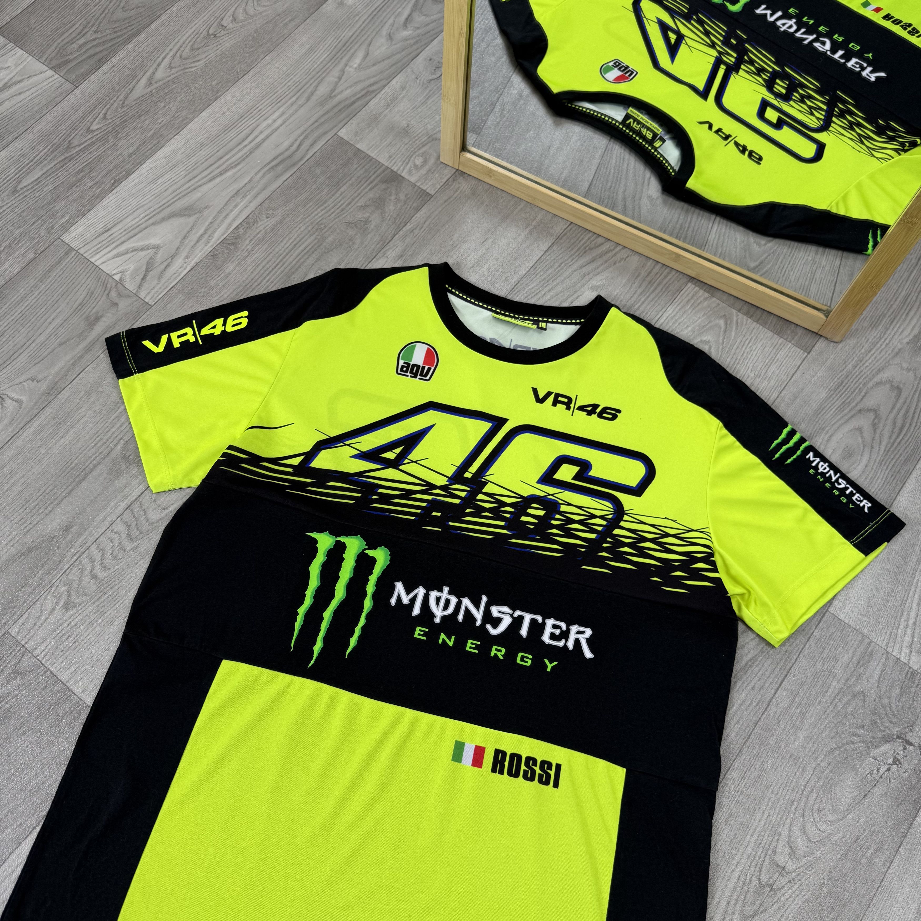 Vintage Vintage Valentino Rossi 46 Monster Energy Graphic Tee Shirt Size US L / EU 52-54 / 3 - 7 Thumbnail