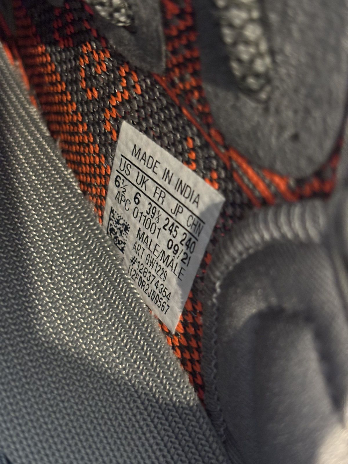 Yeezy Yeezy Boost 350 V2 'Beluga' Size US 6.5 / IT 36.5 - 4 Thumbnail