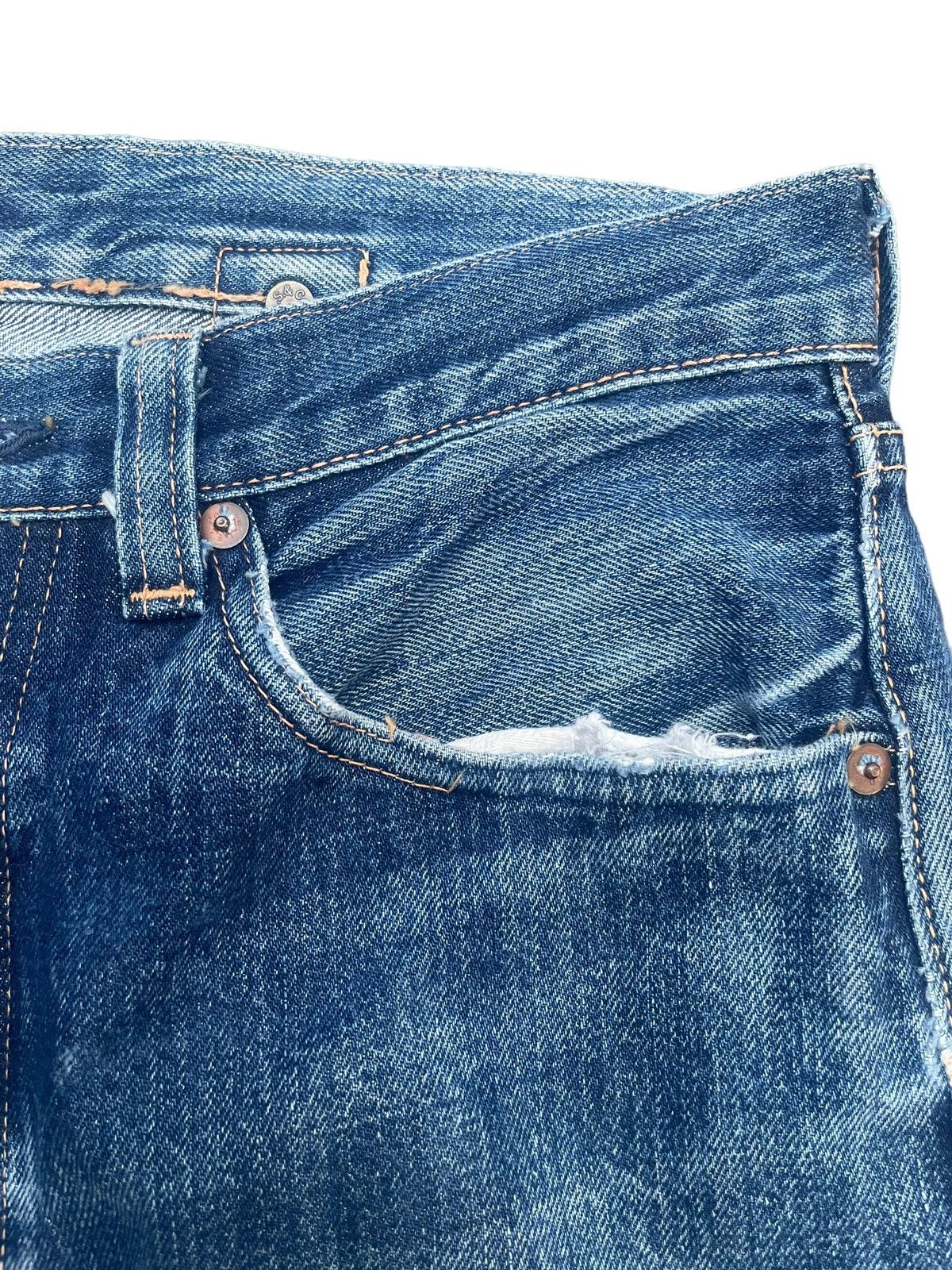 Levi's Vintage 2005 Levis 501 E 1937 Selvedge Denim Size US 31 - 7 Thumbnail