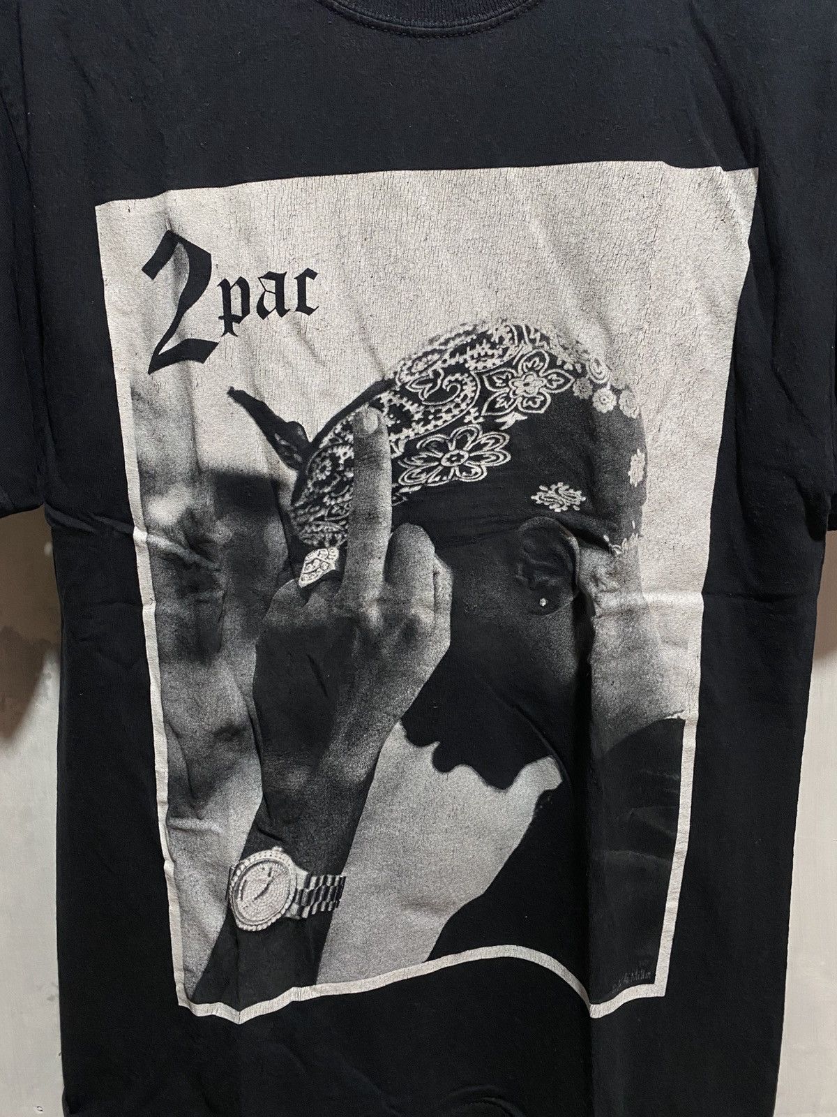 Band Tees 2pac - tupac middle finger mike miller tshirt Size US M / EU 48-50 / 2 - 3 Thumbnail