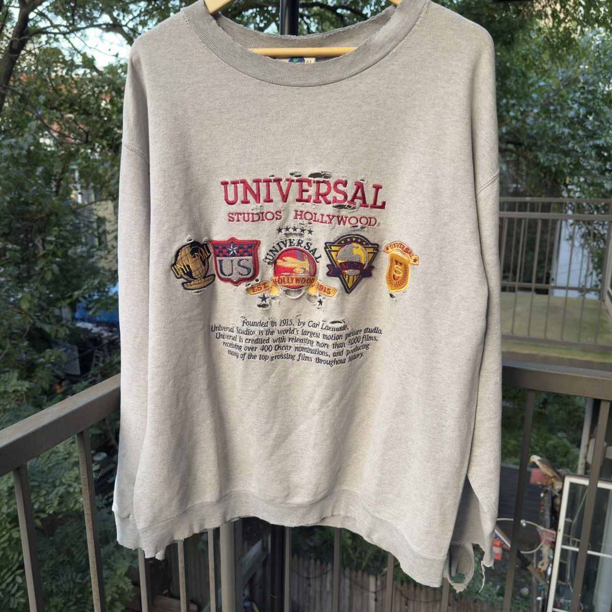 Vintage Universal Studios Hollywood Thrashed Sweatshirt ERD Grunge Size US XL / EU 56 / 4 - 10 Thumbnail