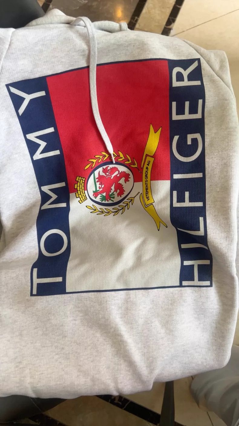 Vetements Vetements Tommy hoodie Size US S / EU 44-46 / 1 - 4 Thumbnail