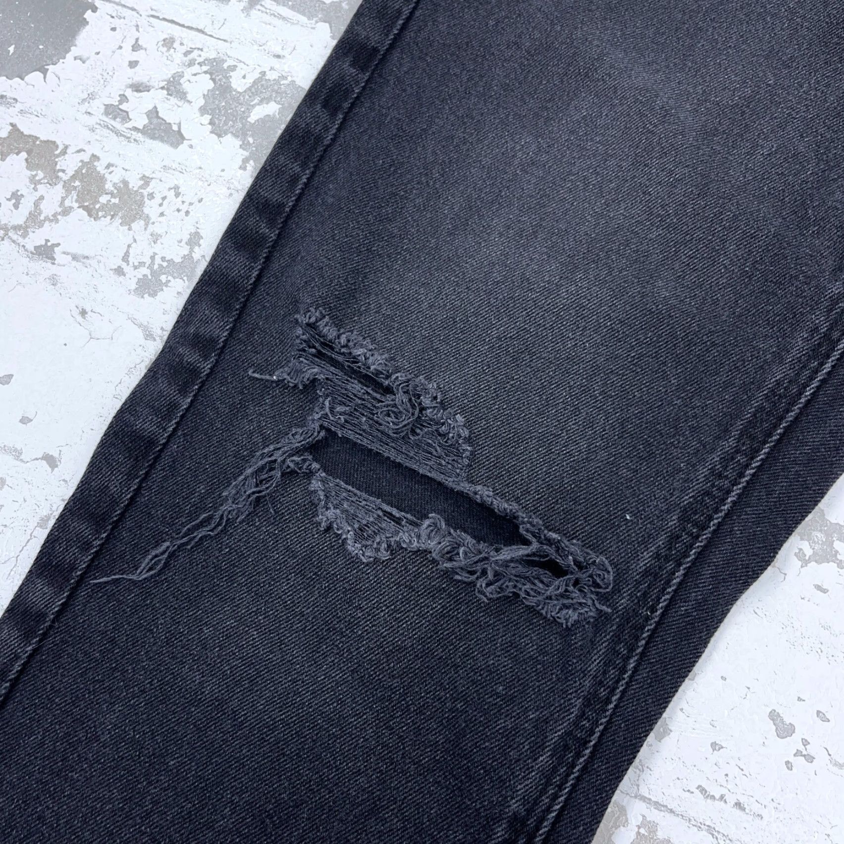 American Eagle Outfitters American Eagle Outfitters Jeans Women 2 Black Mom Jean High Rise Denim Distressed Baggy 80s 90s Retro Rockabilly Modern Womens Size 26" / US 2 / IT 38 - 7 Thumbnail