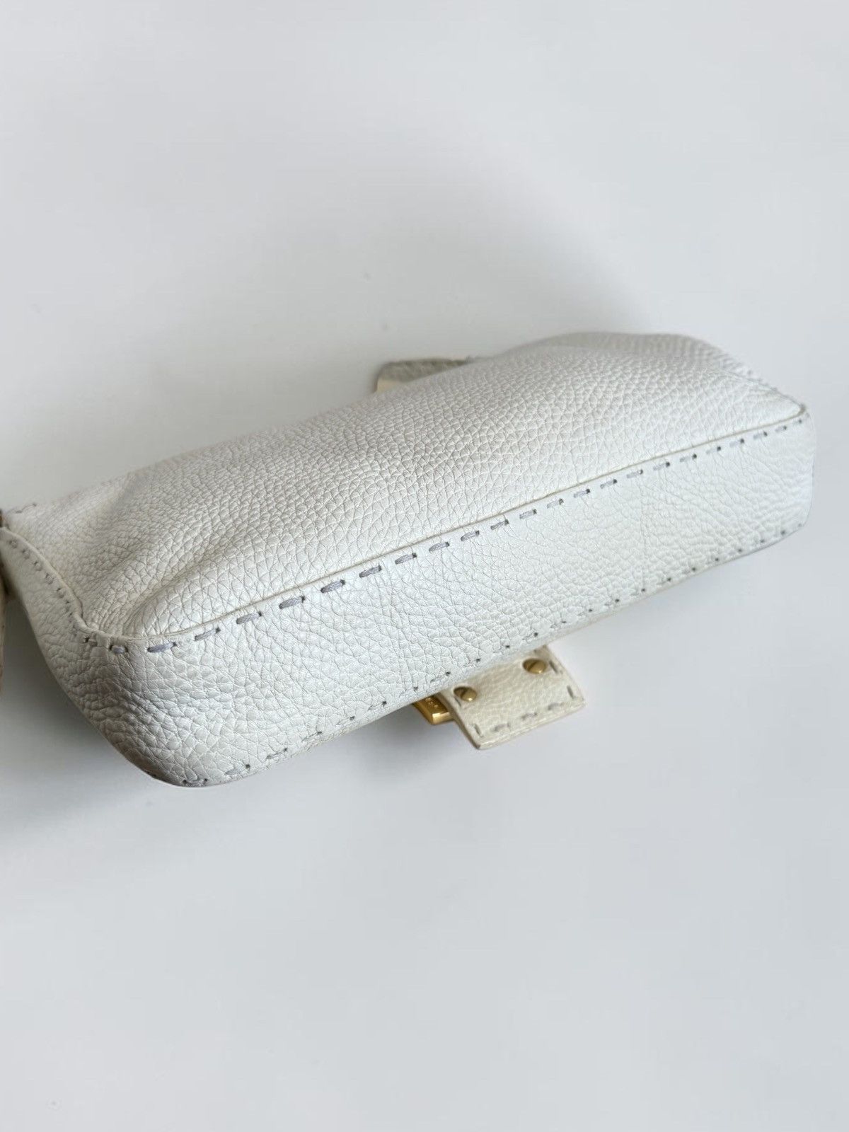 Fendi Fendi Selleria White Grained Leather Baguette Bag Size ONE SIZE - 9 Thumbnail