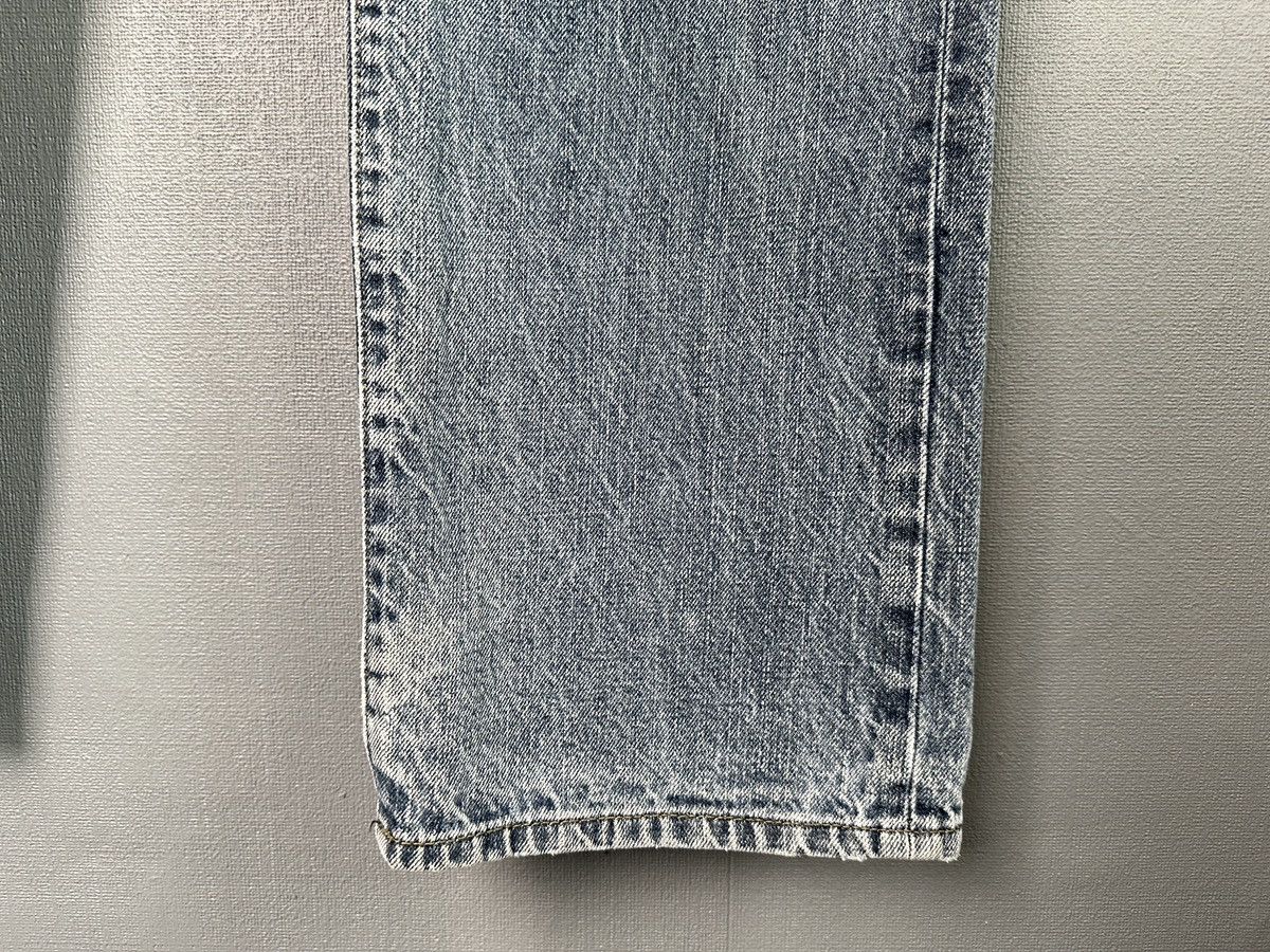 Armani Vintage ARMANI JEANS Blue Distressed Denim Pants Metal Logo Size US 32 / EU 48 - 10 Thumbnail