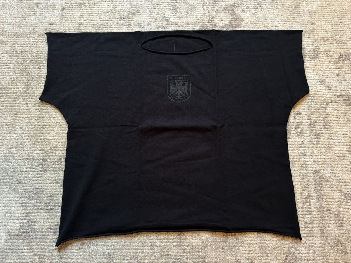 Kanye West Size 1 Yeezy Vultures Short T Black Tee Shirt Yzy Tour Small Size US S / EU 44-46 / 1 - 10 Thumbnail