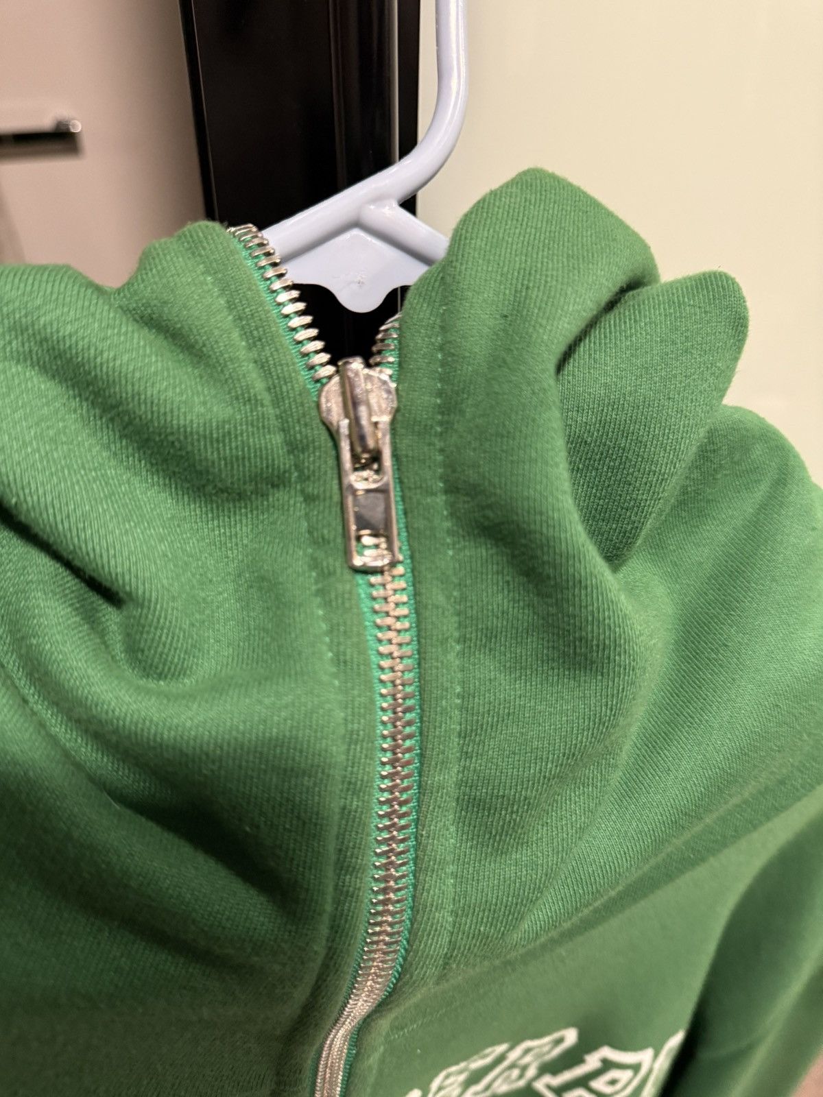 Unwanted Unwanted Strawberry Mansion Zip-Up Hoodie (L) Size US L / EU 52-54 / 3 - 6 Thumbnail