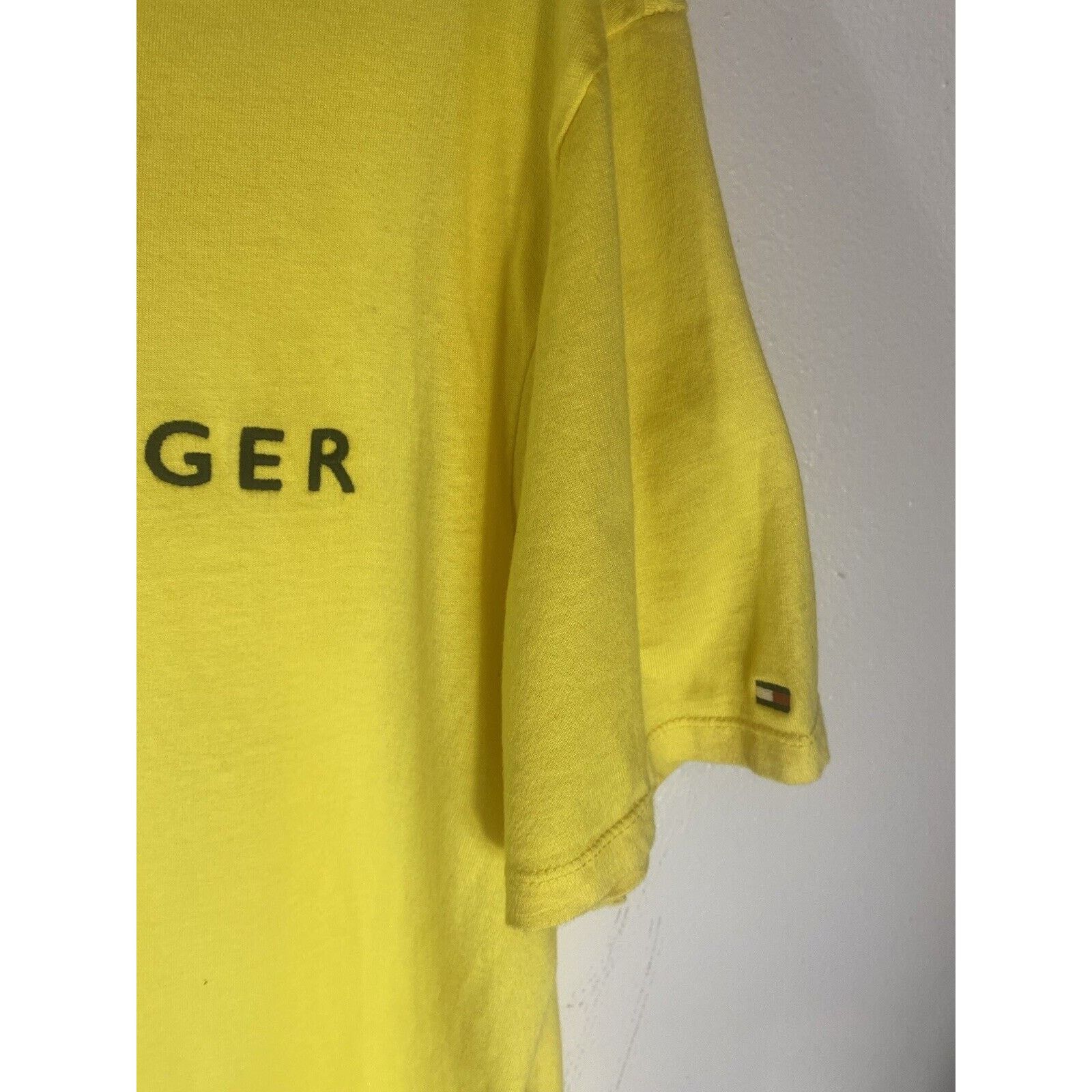 Tommy Hilfiger 1 Pair T-shirts Size M by Tommy Hilfiger short sleeves Size US M / EU 48-50 / 2 - 7 Thumbnail