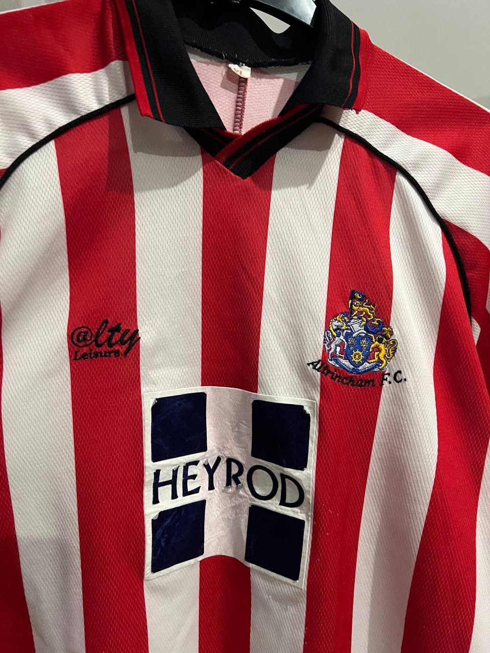 Vintage 1996/98 ALTRINCHAM FC HOME SOCCER JERSEY FOOTBALL SHIRT XL Size US XL / EU 56 / 4 - 4 Thumbnail