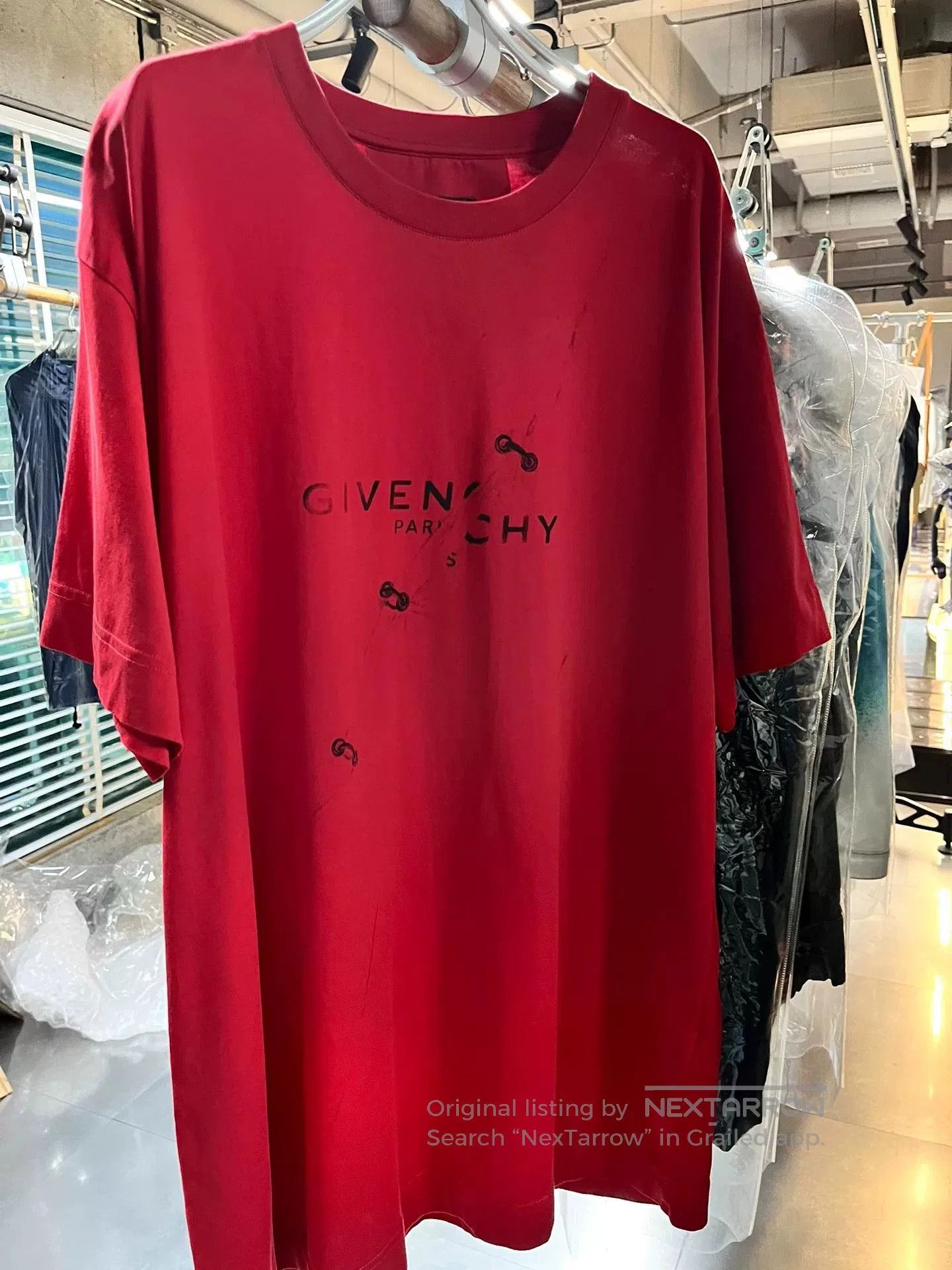 Givenchy Givenchy Red Trap Short Sleeve L. Size US L / EU 52-54 / 3 - 1 Thumbnail
