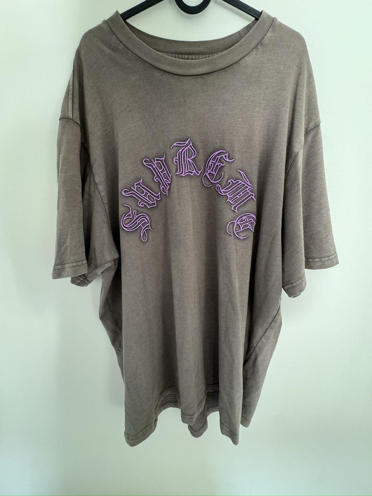 Supreme Supreme Old English Short-Sleeve Top 'Dark Grey' Size US XL / EU 56 / 4 - 6 Thumbnail