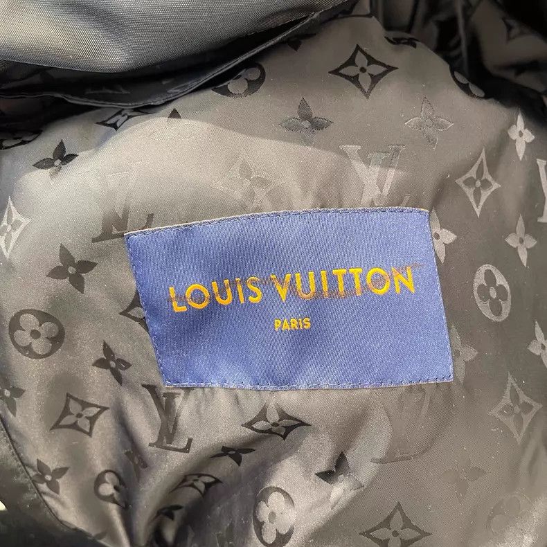 Louis Vuitton Louis Vuitton Multi-pocket jacket Size US L / EU 52-54 / 3 - 5 Thumbnail