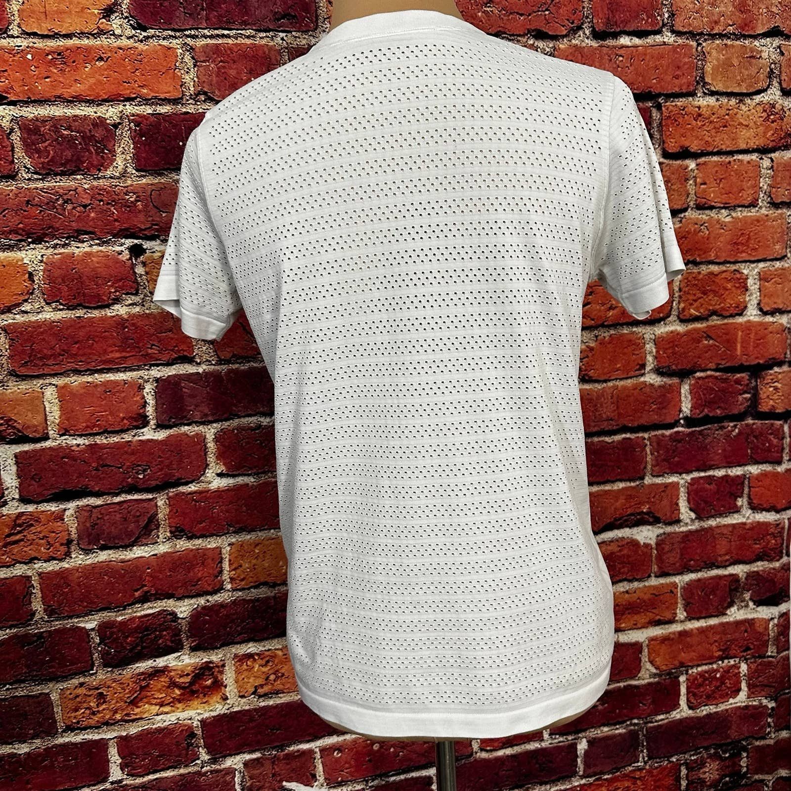 Lululemon Lululemon tee size 10 Size M / US 6-8 / IT 42-44 - 5 Thumbnail