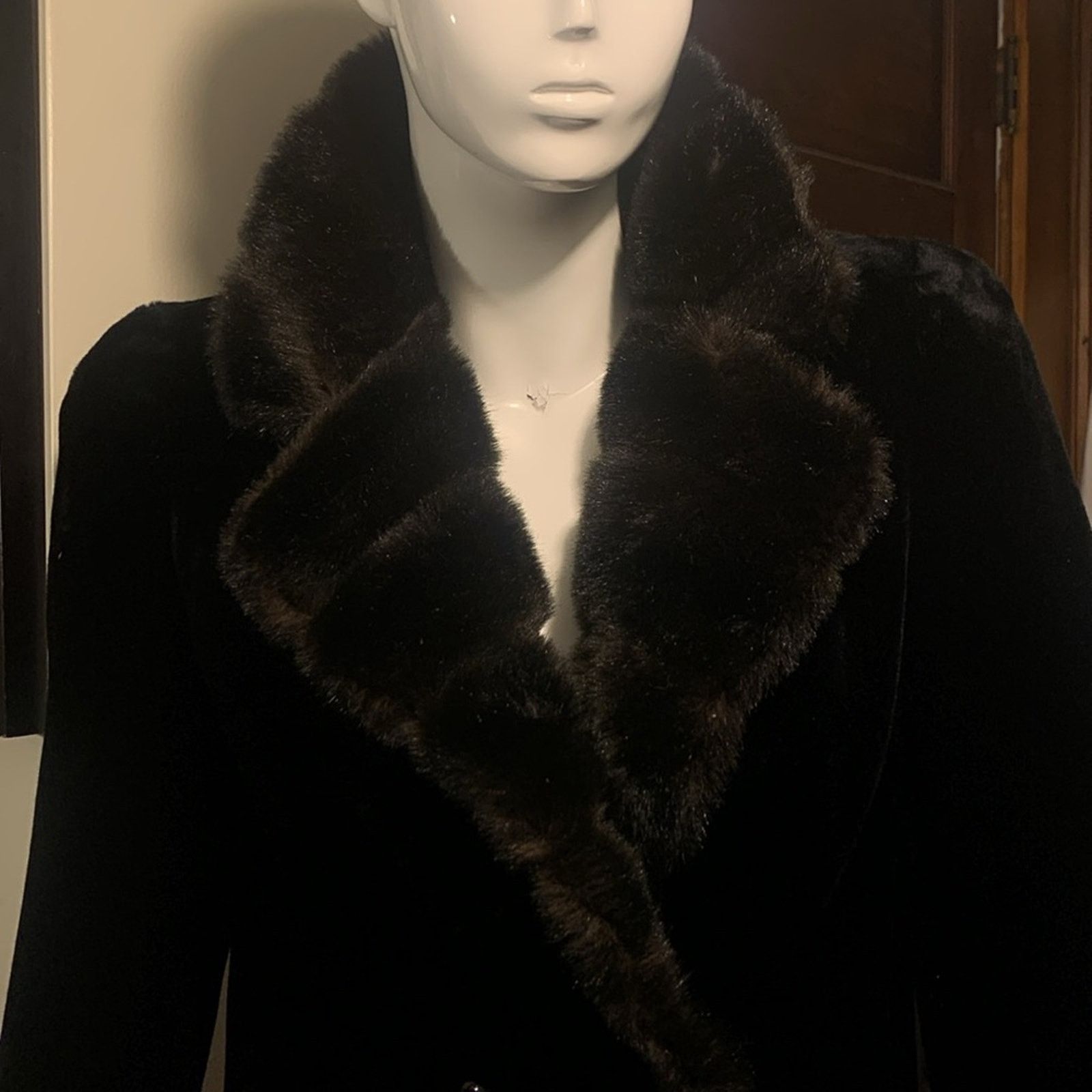 Vintage STYLE VI LTD long luxurious faux fur coat vintage 60’s 70’s Size M / US 6-8 / IT 42-44 - 1 Thumbnail