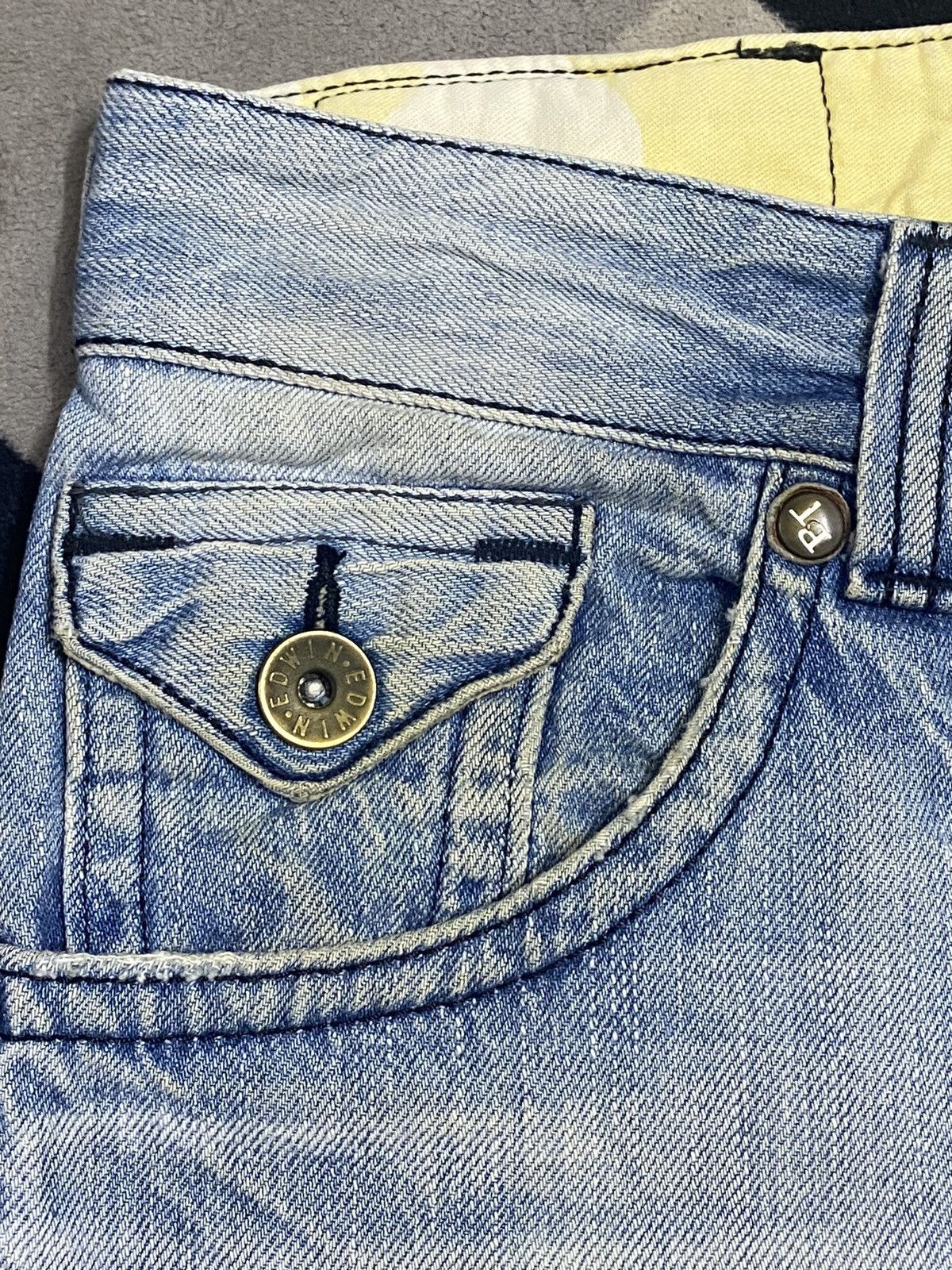 Edwin Vintage Edwin Blue Trip Faded Wash Distressed Jeans Size US 32 / EU 48 - 11 Thumbnail
