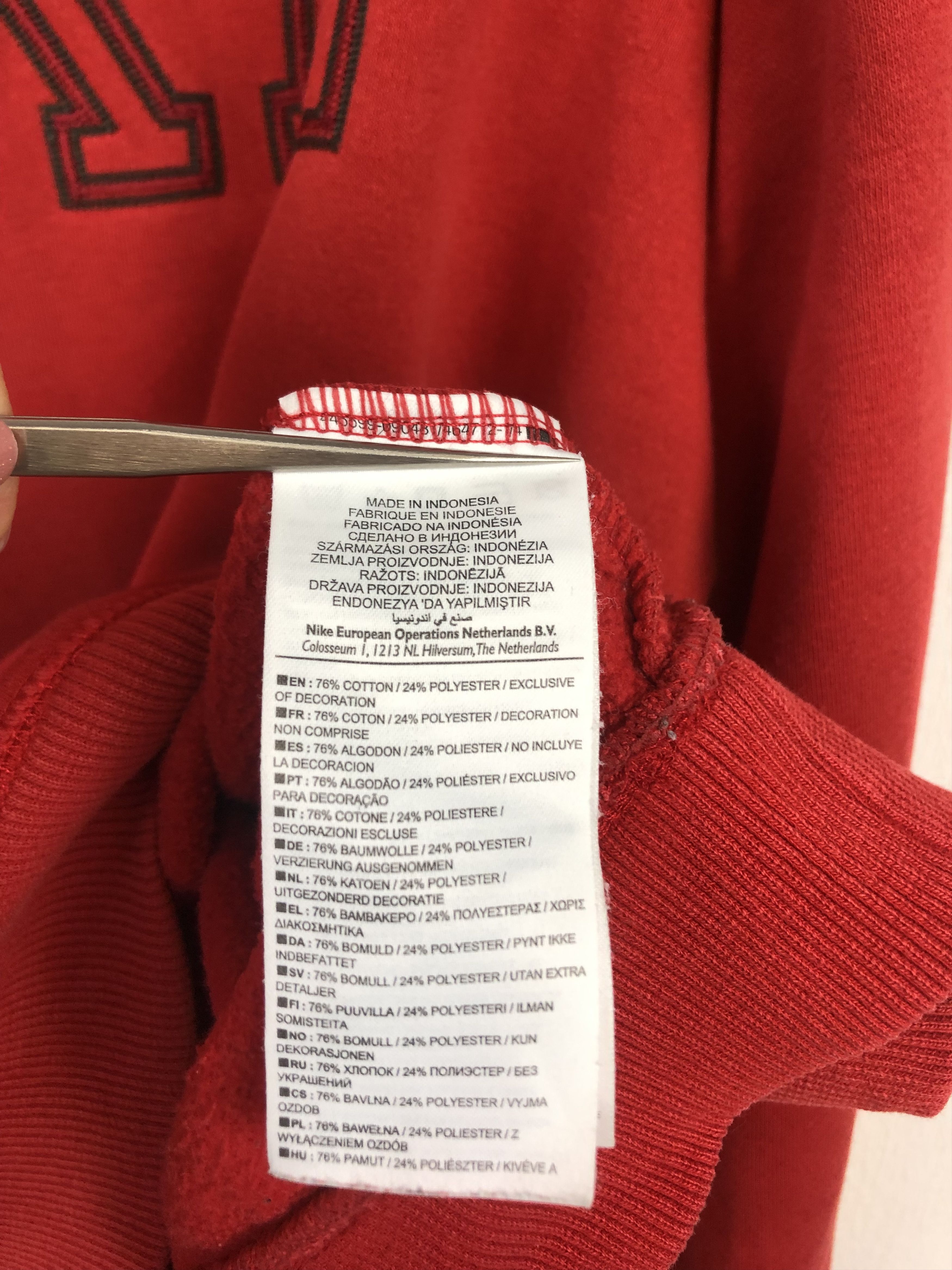 Vintage Vintage Nike Red Big Logo Sweatshirt Rare Hype Size US L / EU 52-54 / 3 - 8 Thumbnail
