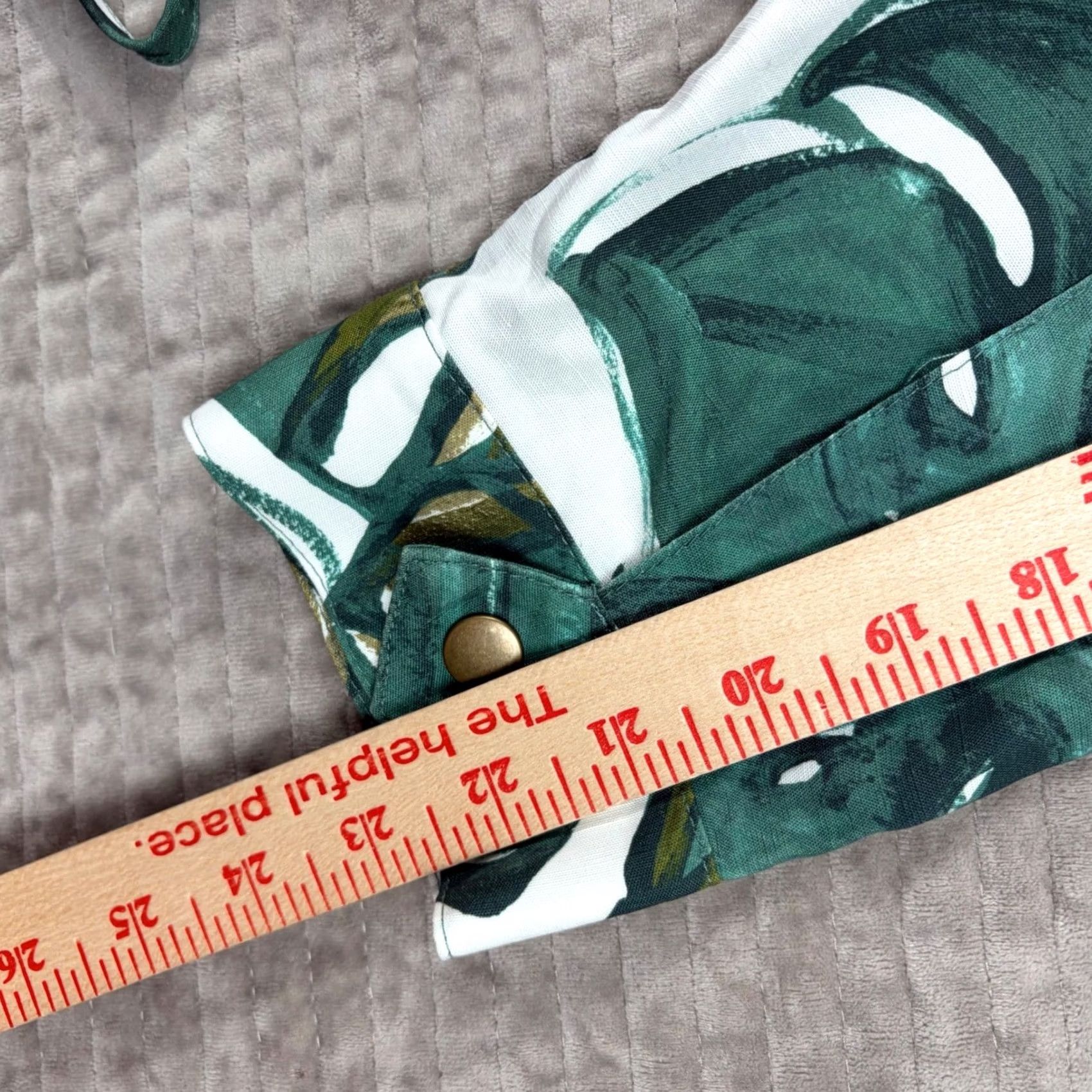 Anthropologie Hutch Cropped Utility Jacket Tropical Monstera Leaf Linen Blend Green M Jacket Women Long Sleeve Button Snap Drawstring Hem Casual Travel Workwear Size M / US 6-8 / IT 42-44 - 5 Thumbnail
