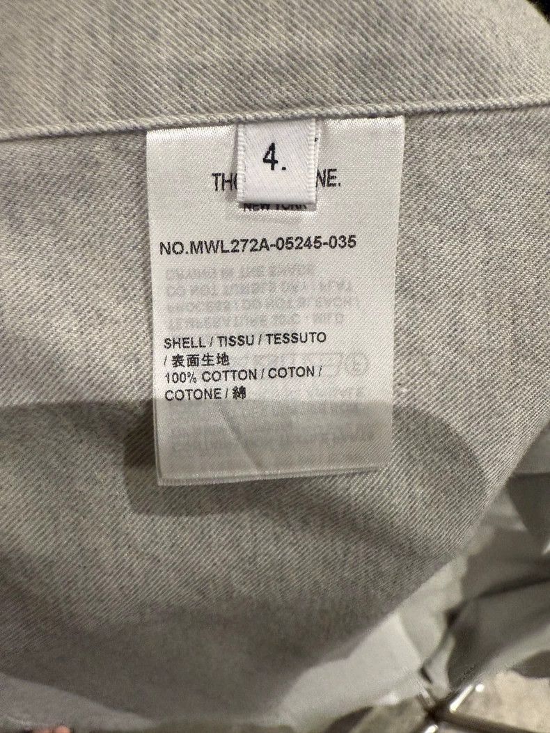 Thom Browne Thom Browne size4 Classic four-barrel shirt in light grey Size US XL / EU 56 / 4 - 5 Thumbnail
