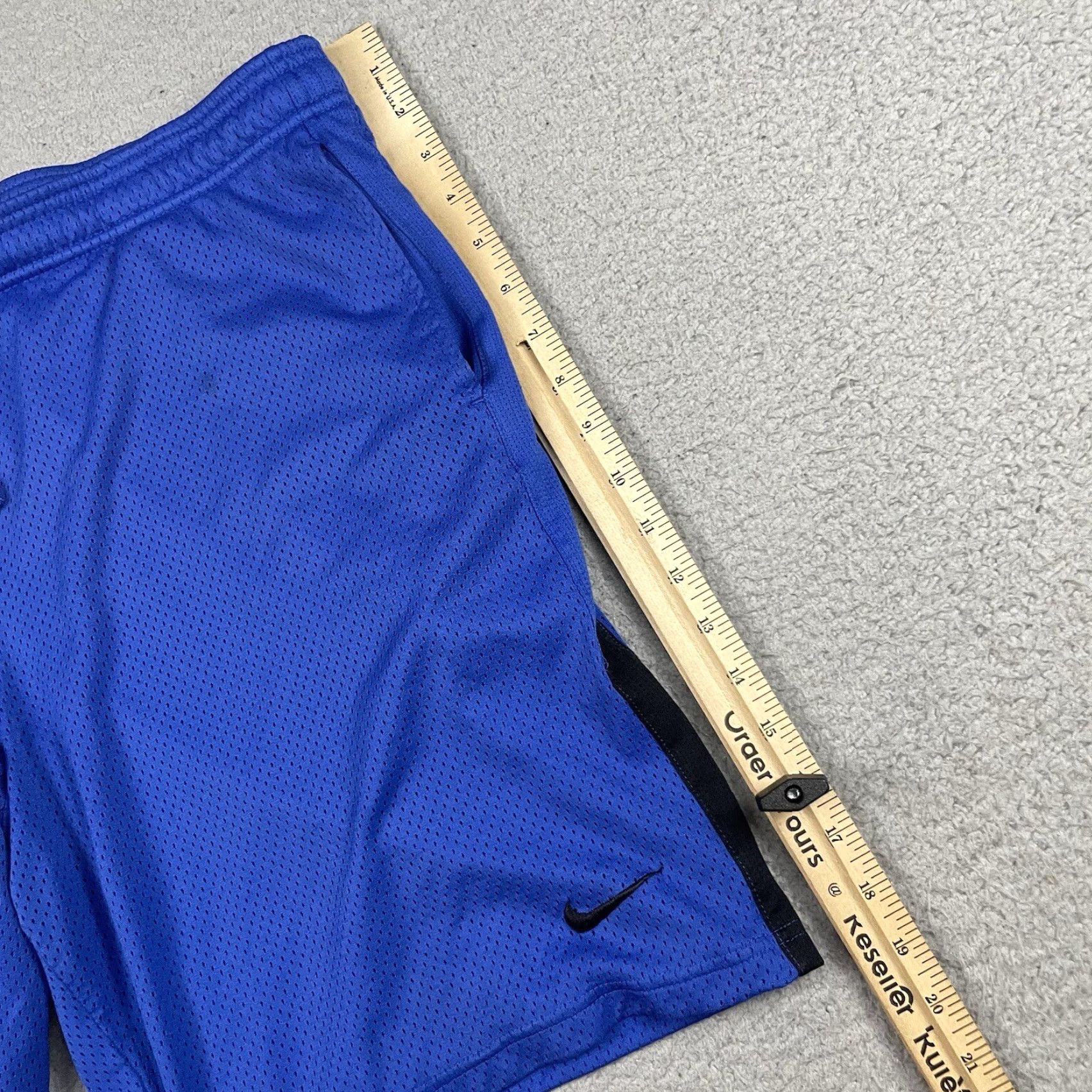 Nike VINTAGE Nike Dri Fit Basketball Shorts Mens Medium Workout Black Size US 33 - 6 Thumbnail