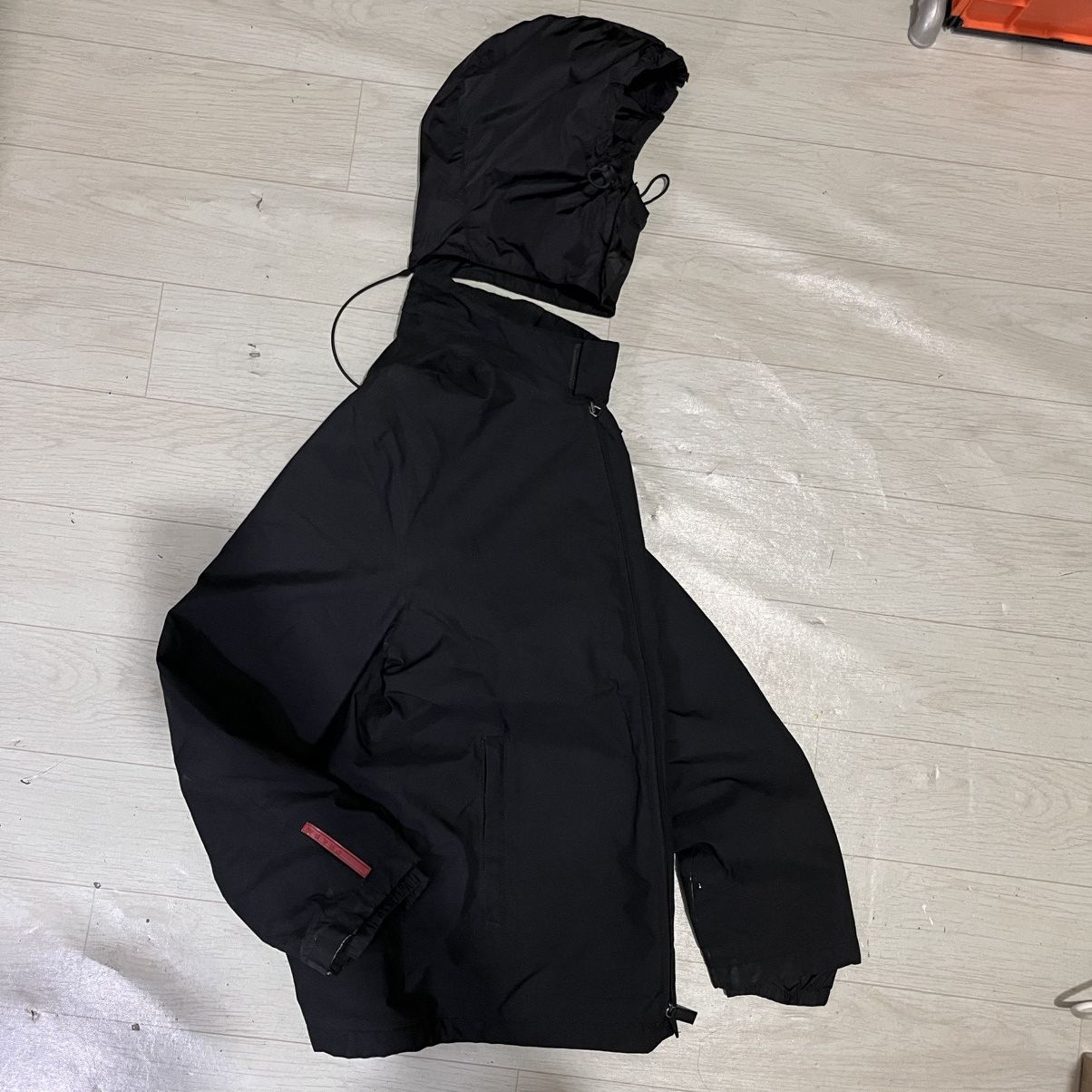 Prada Vintage Prada Sport goretex hidden hoodie with sling Size US M / EU 48-50 / 2 - 3 Thumbnail