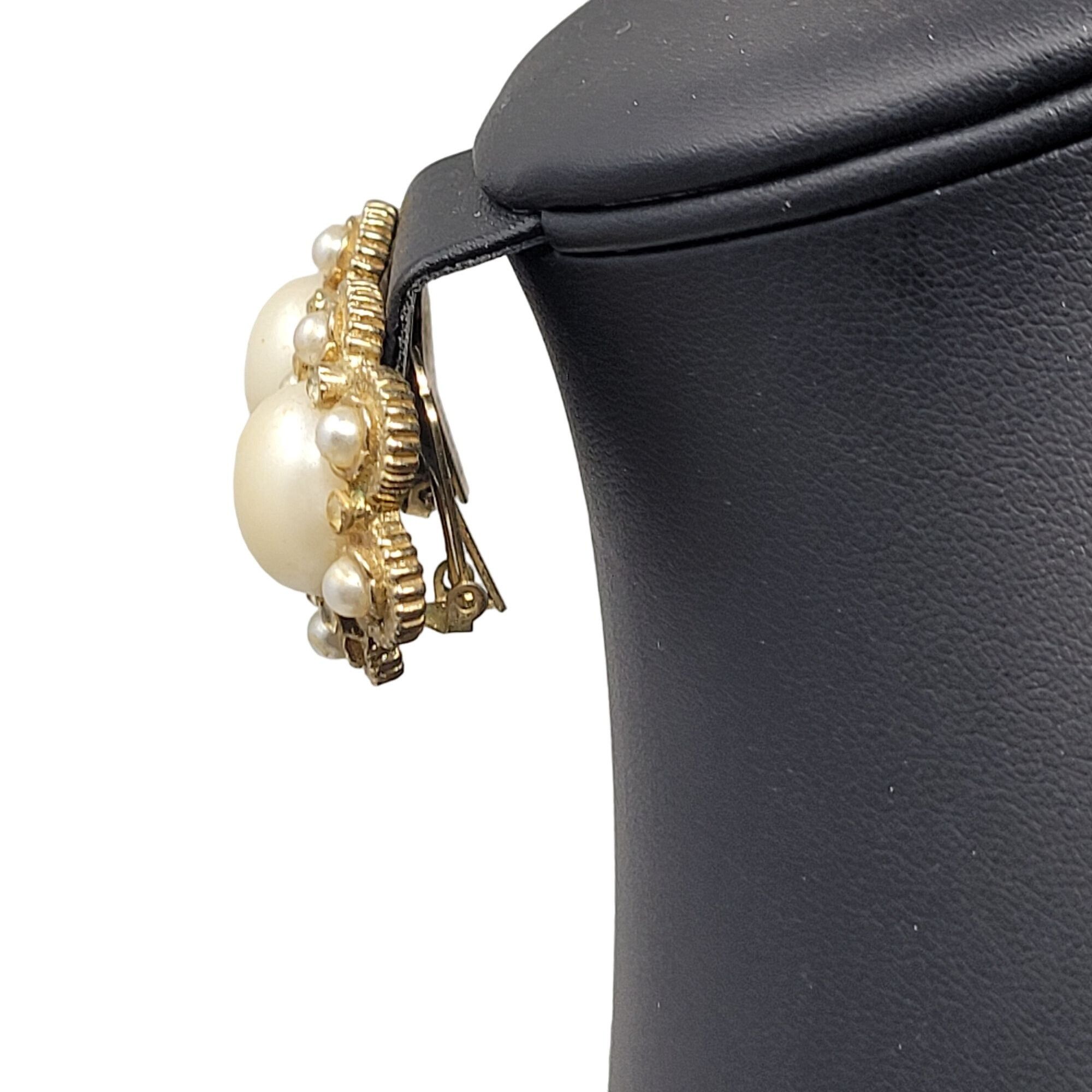 Vintage Vtg Clip-On Earrings Gold-Tone Flower Faux Pearl Size ONE SIZE - 8 Thumbnail