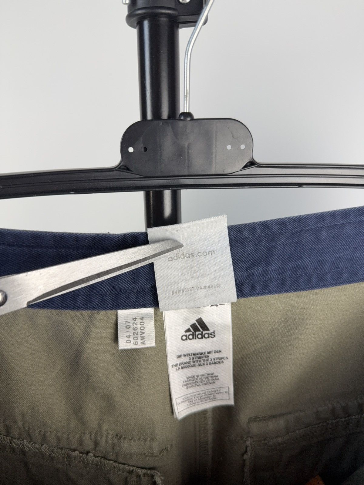Adidas × Vintage Vintage 00s Adidas Cargo Outdoor Pants Y2K Size US 34 / EU 50 - 13 Thumbnail