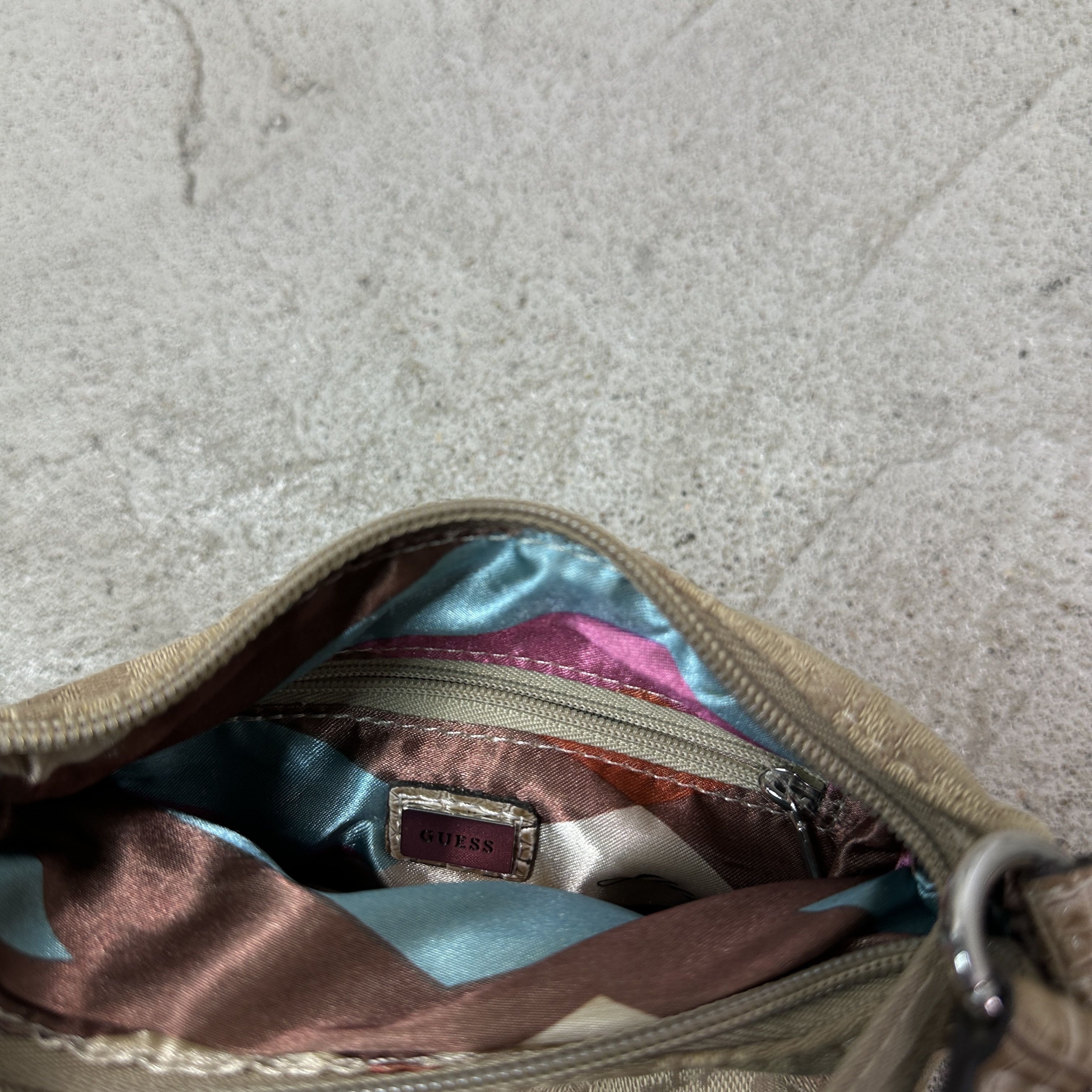 Guess Vintage Avant Garde Guess Crossbody Mini Bag Y2K Size ONE SIZE - 5 Thumbnail