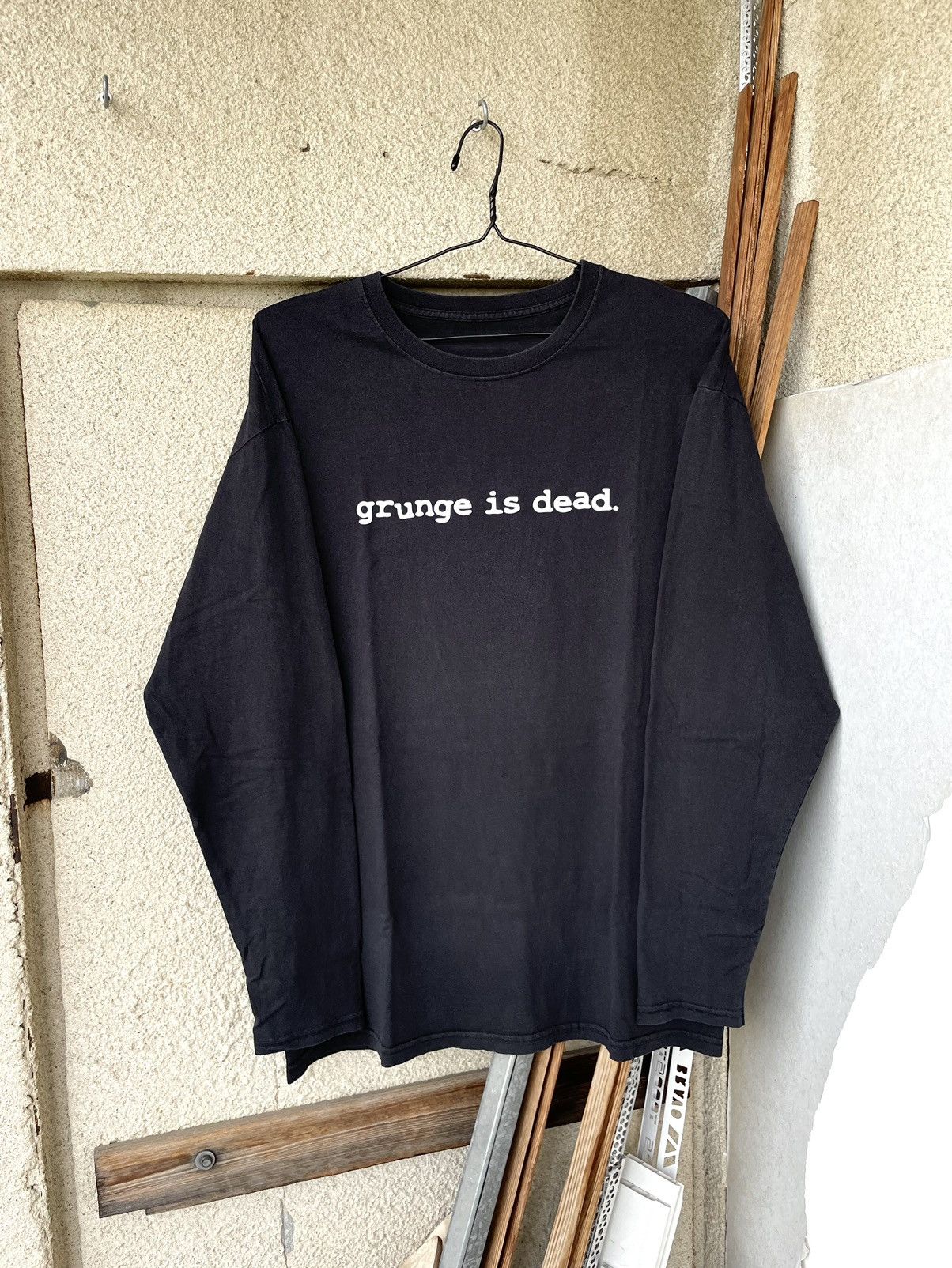 Vintage Grunge Is Dead Kurt Cobain Nirvana Faded LS T-Shirt