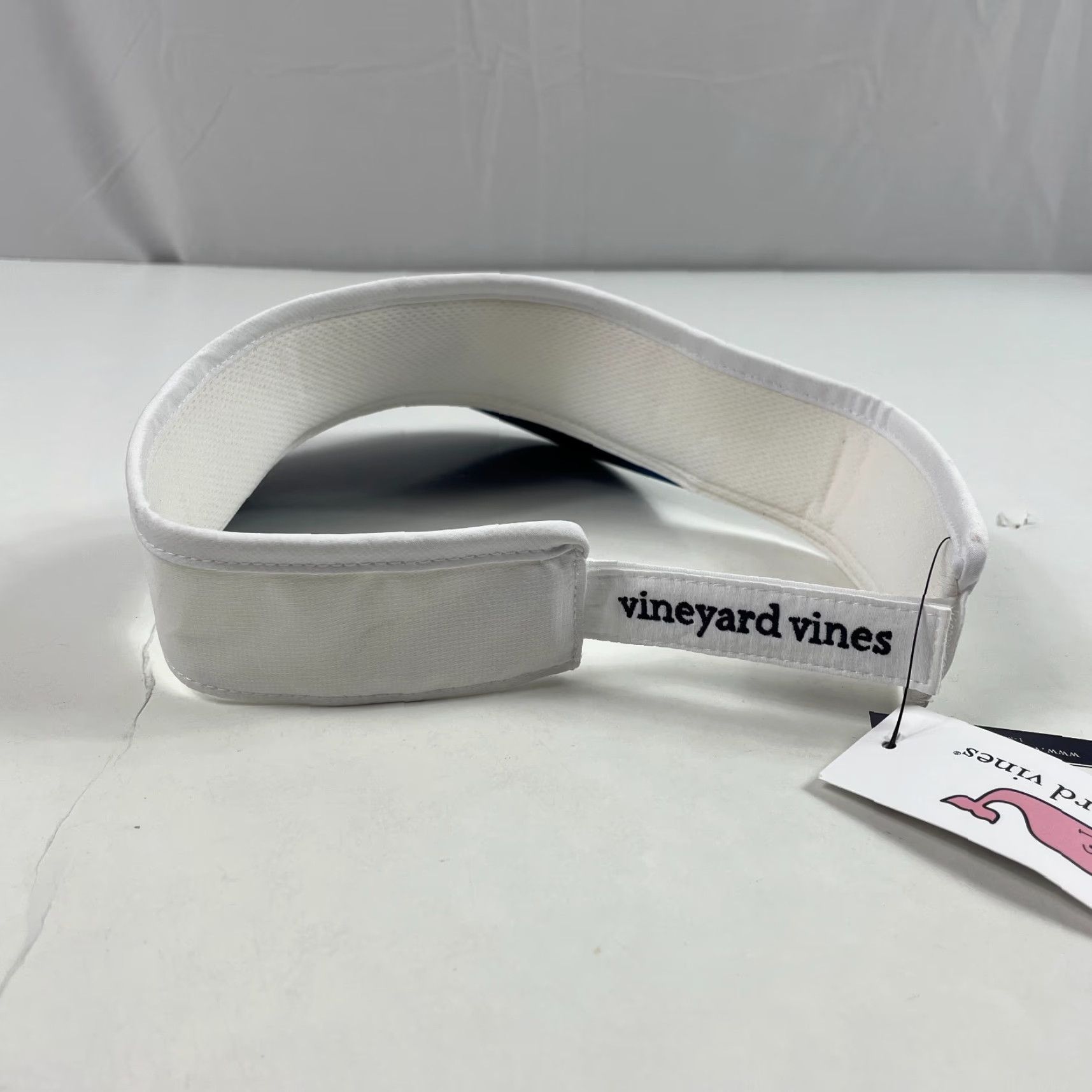 Vineyard Vines Vineyard Vines Hat Cap Visor Strap Back White USA Patriotic Tennis Golf Golfing Unisex Adults One Size White Visor Casual Outdoor Adjustable Size ONE SIZE - 5 Thumbnail