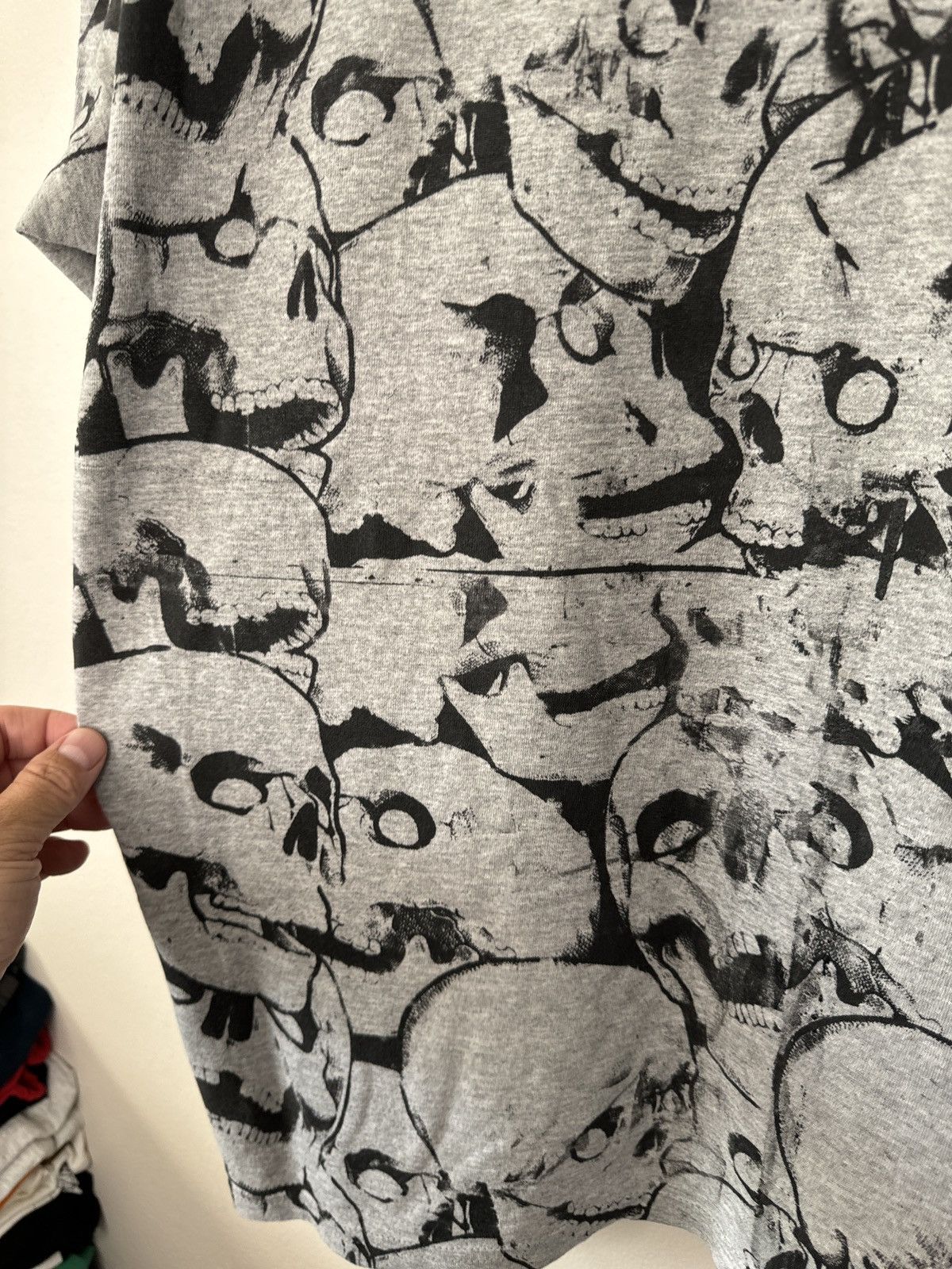 Nike × Vintage Vintage Nike Y2K Silver Tag Custom Skulls AOP T Shirt Size US XL / EU 56 / 4 - 13 Thumbnail
