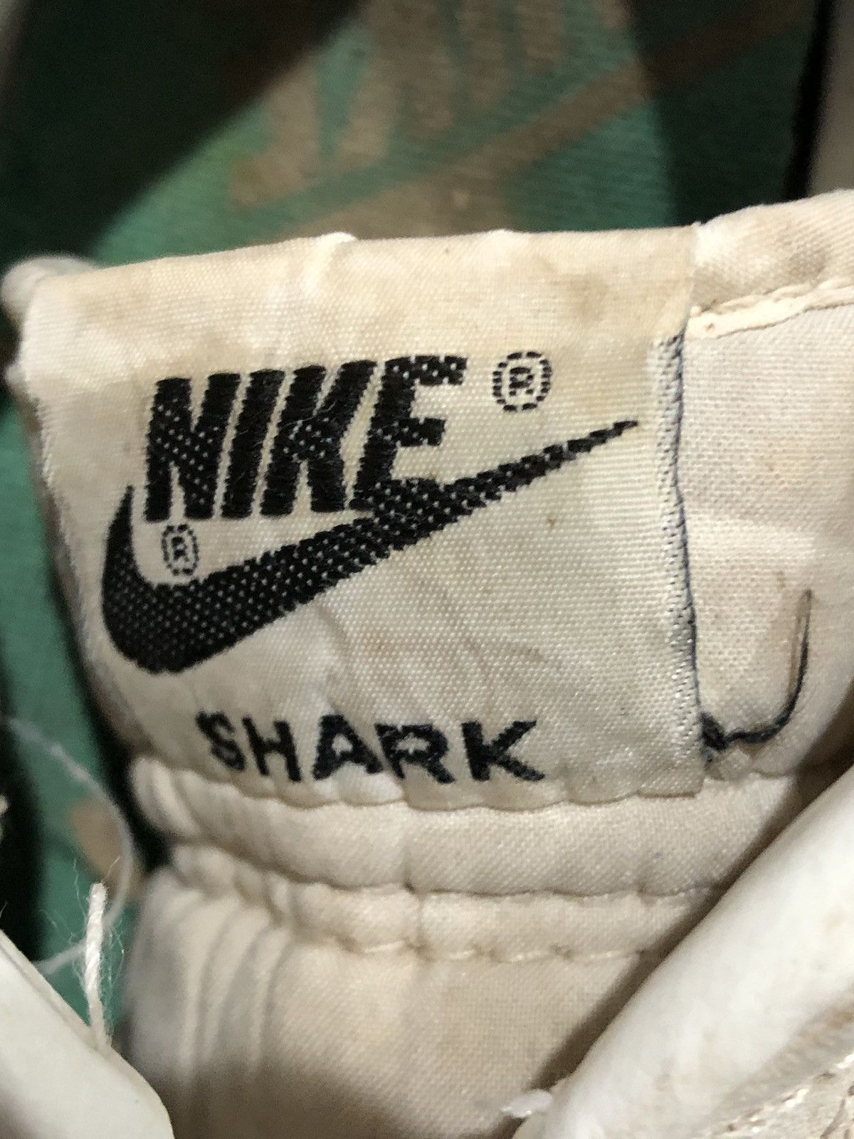 Nike × Vintage Vtg 1988 Nike Landshark Football Cleats Size US 6.5 / EU 39-40 - 5 Thumbnail