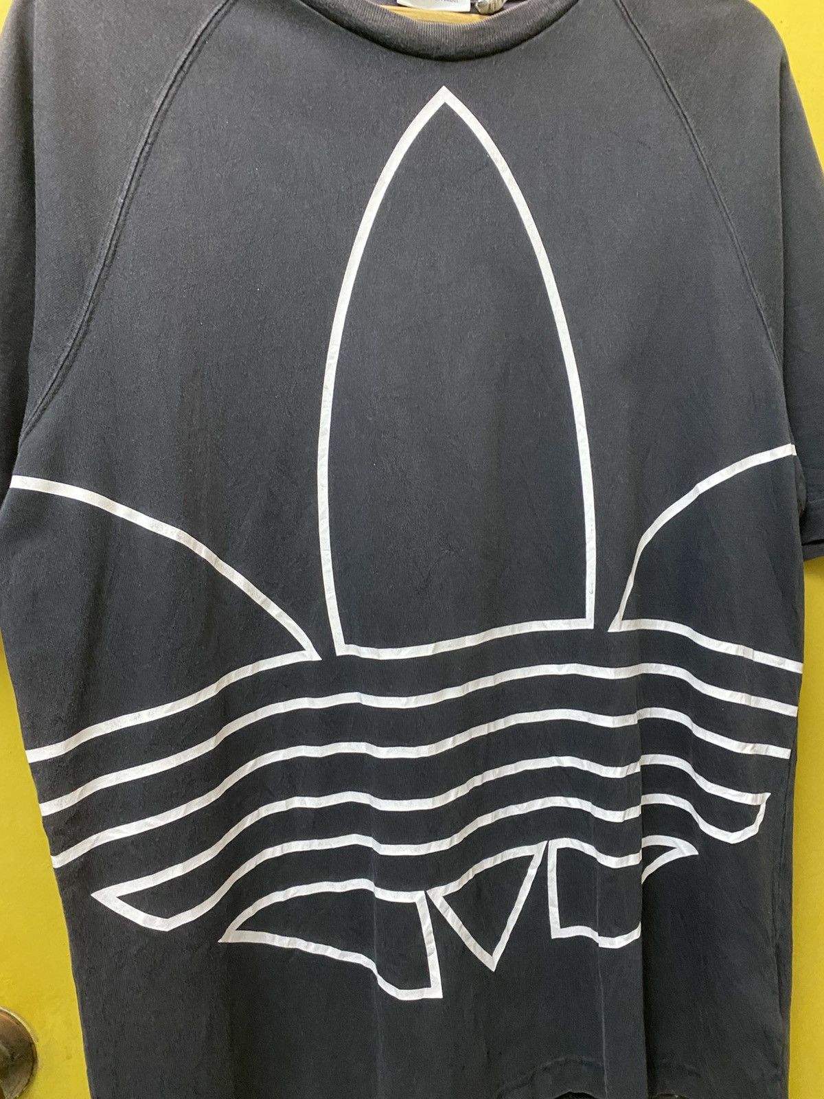 Adidas Adidas Big Logo Crewneck Tee Size US L / EU 52-54 / 3 - 3 Thumbnail