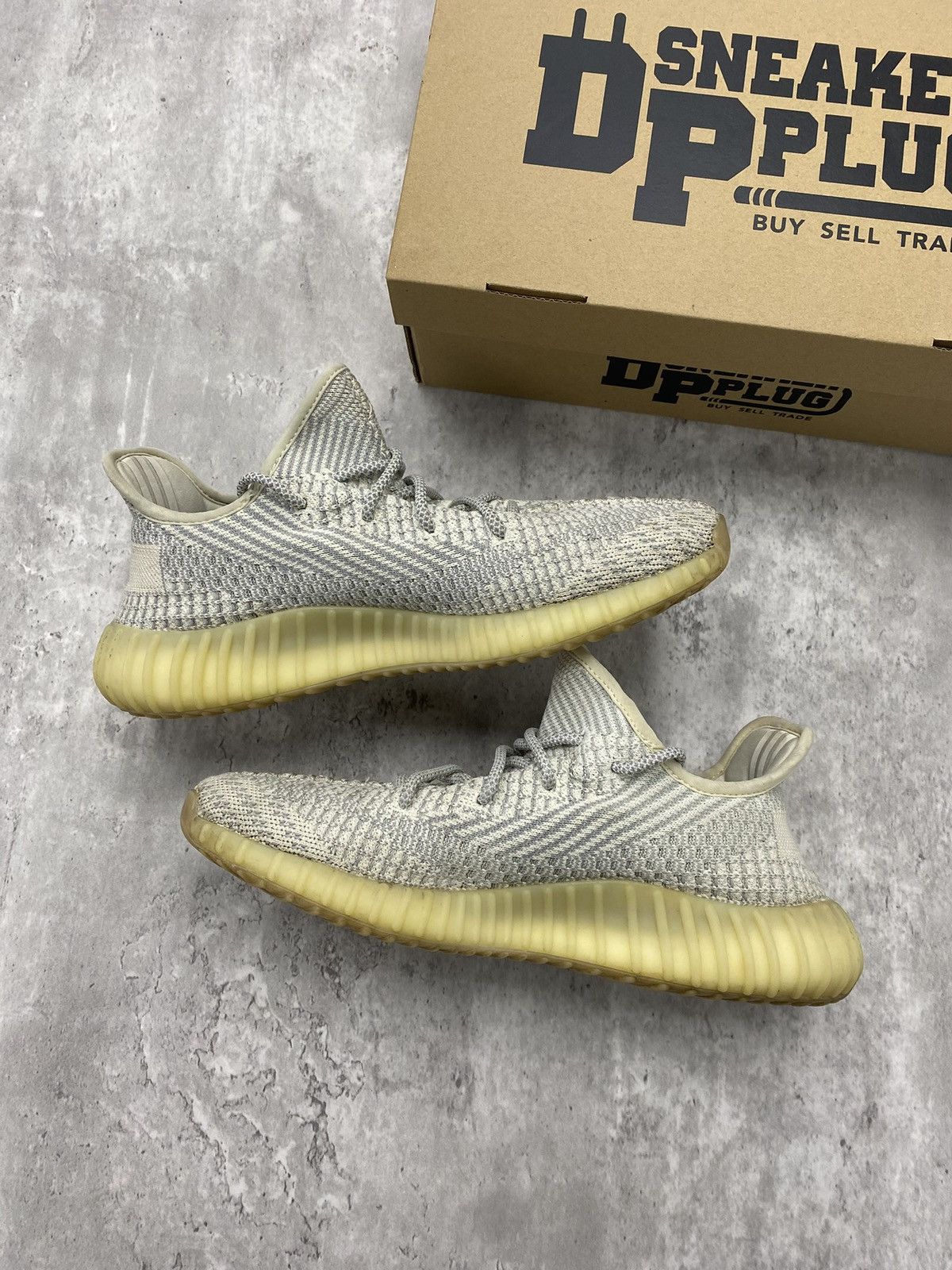 Yeezy Size 9.5M - adidas Yeezy Boost 350 V2 “Lundmark” Size US 9.5 / EU 42-43 - 2 Thumbnail