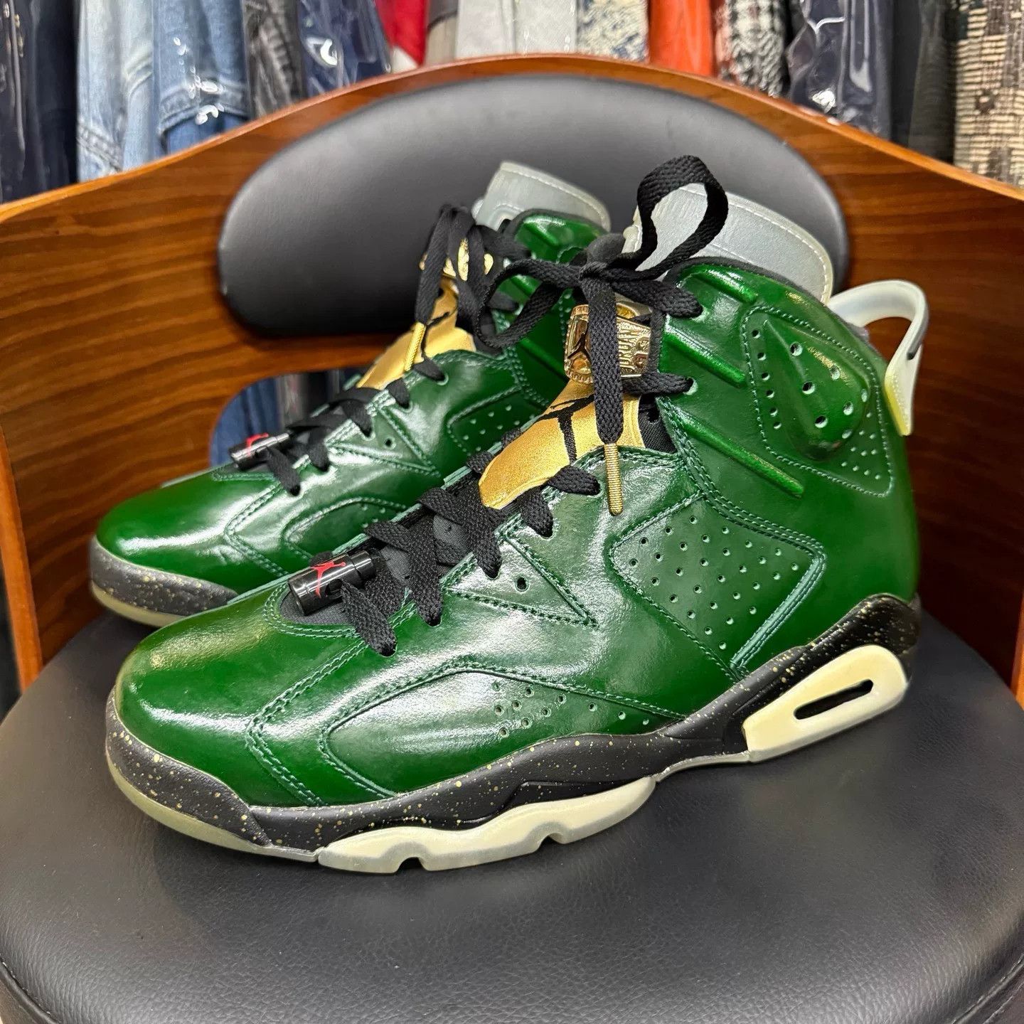 Nike Nike AJ6 Lowtop Sneakers 42 Men Size US 9 / EU 42 - 1 Thumbnail